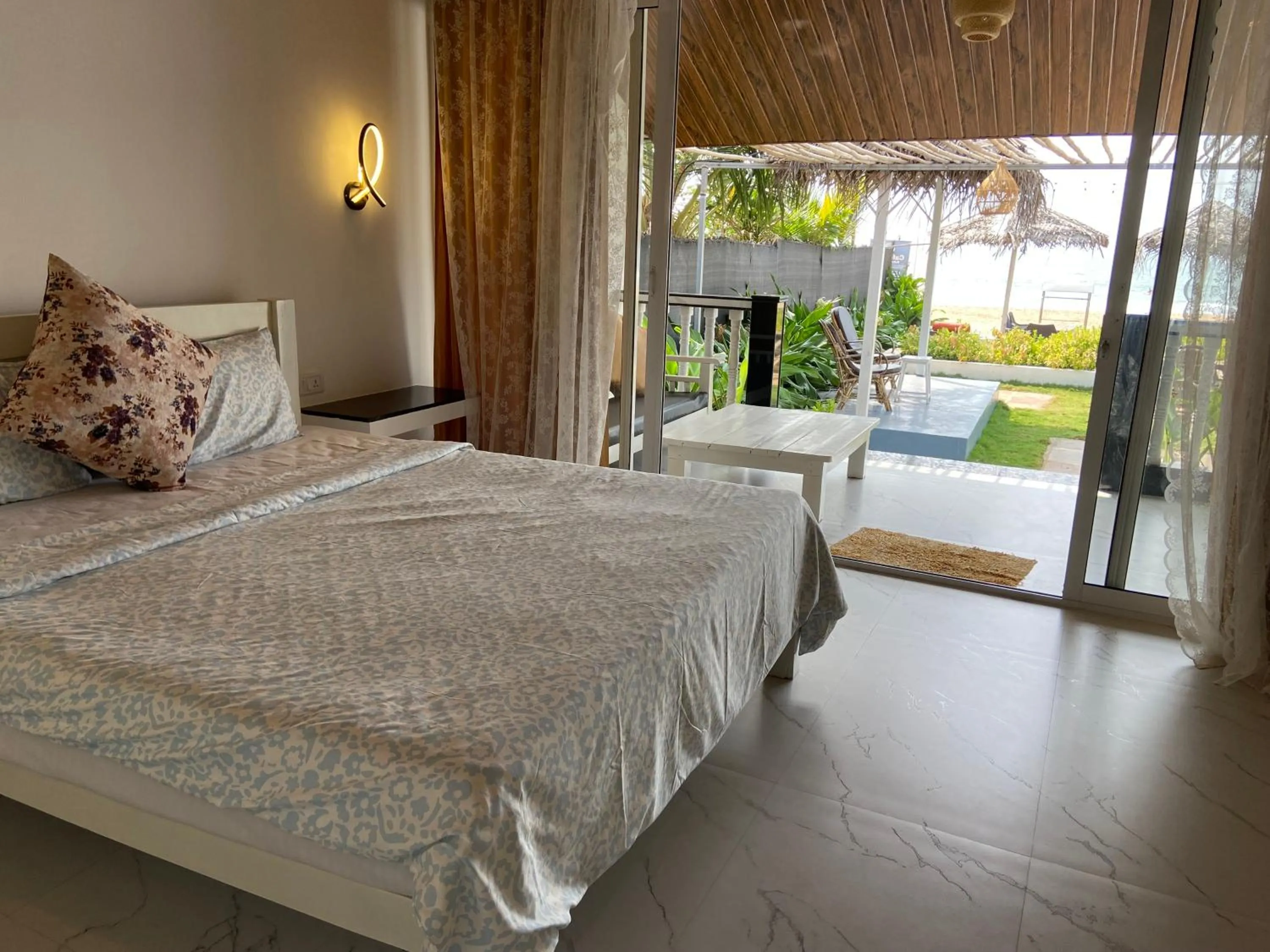 Living room, Bed in The Village Agonda