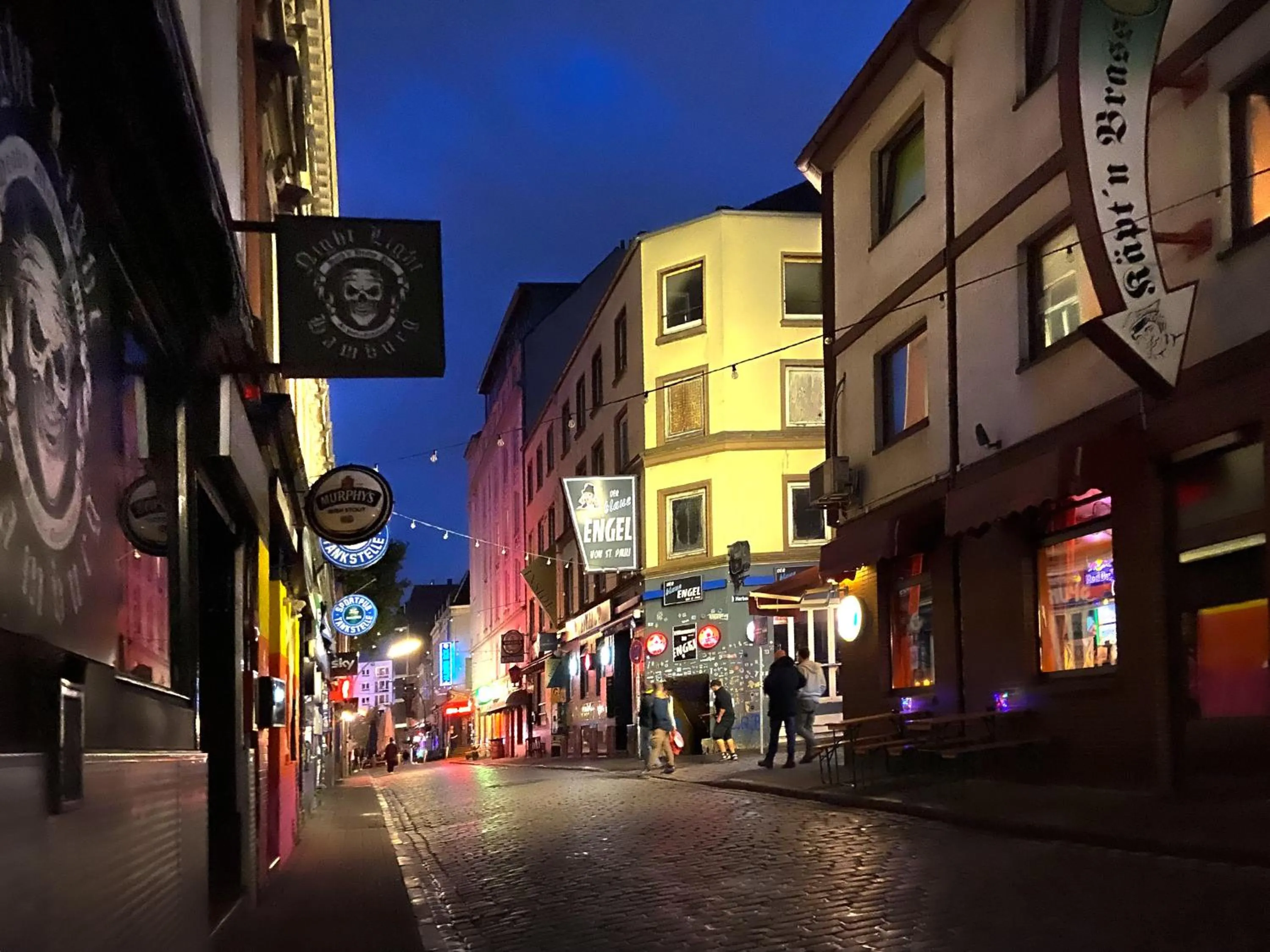 Staff in Sleep In Hamburg Kajüten