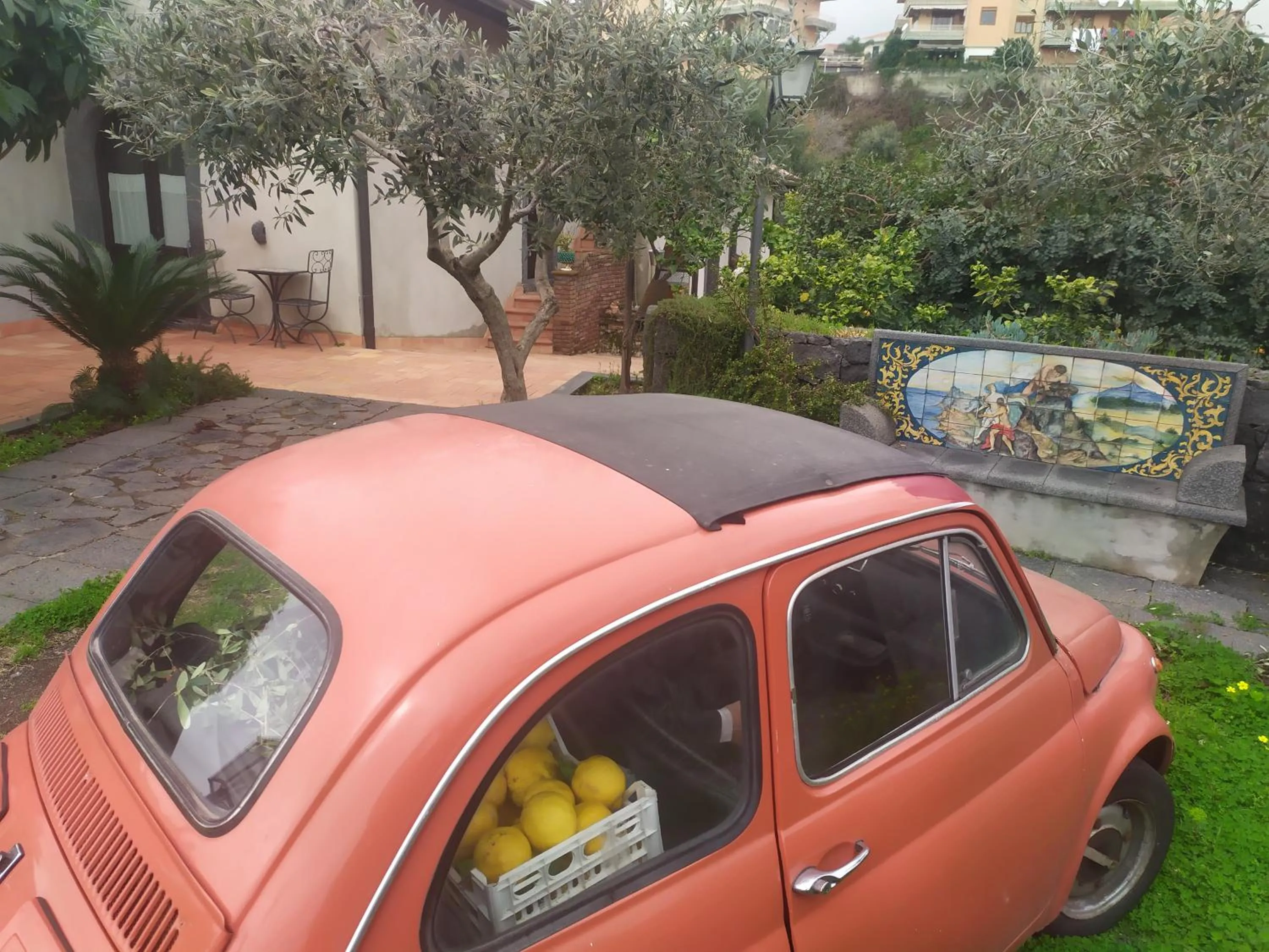 Garden view in Il Giardino di Galatea