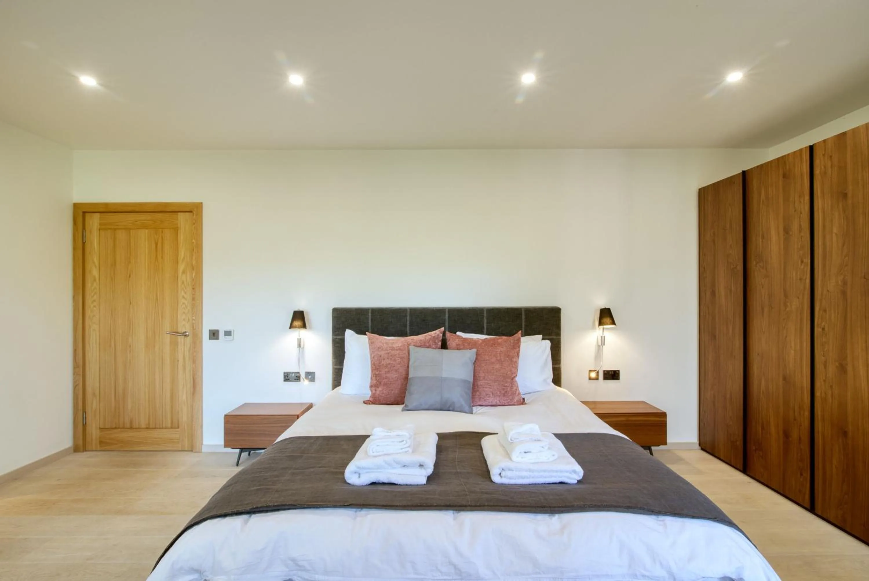 Property building, Bed in Heron Lodge