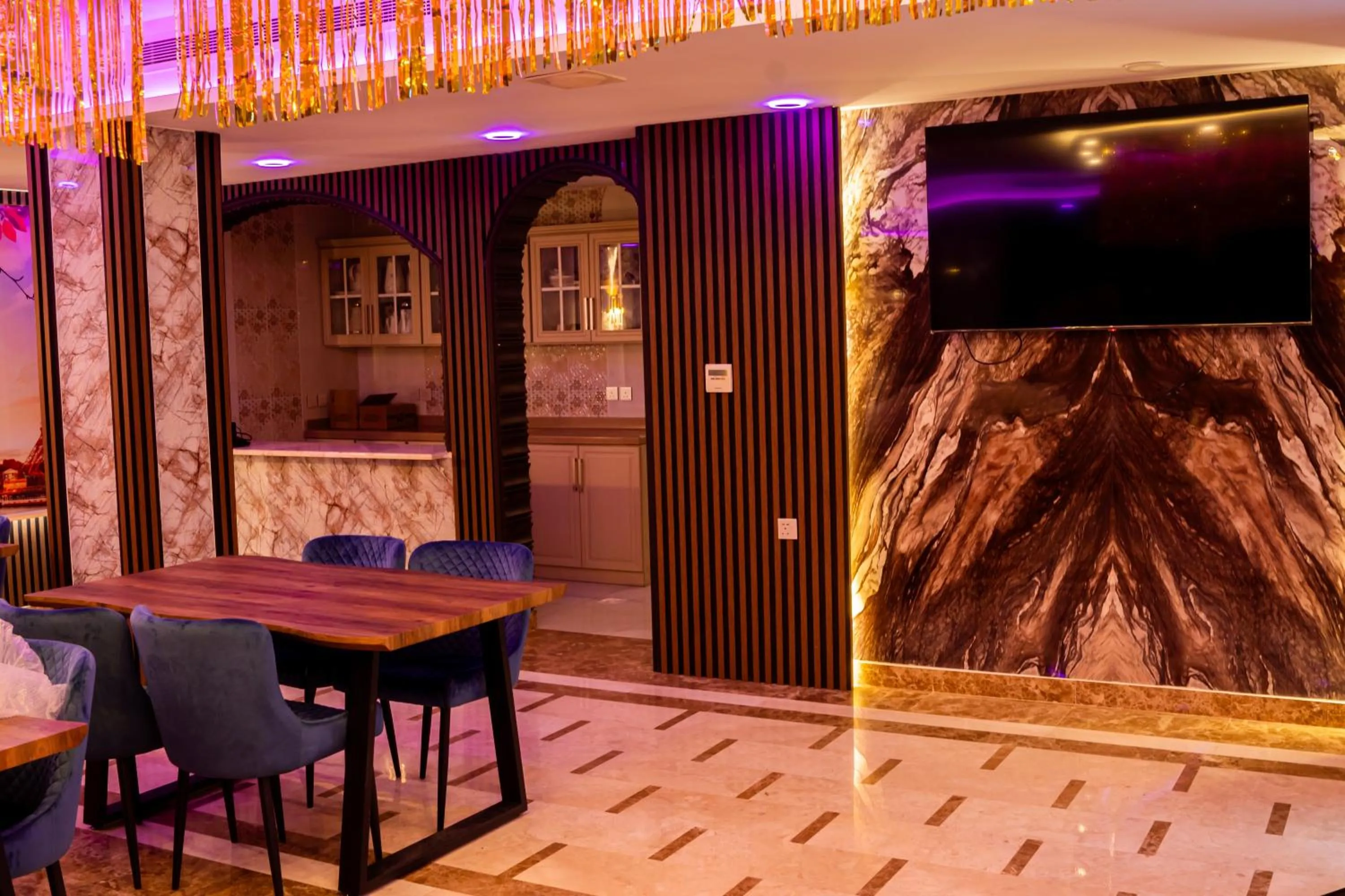 Restaurant/places to eat in Best Trip Paris Serviced Apartments