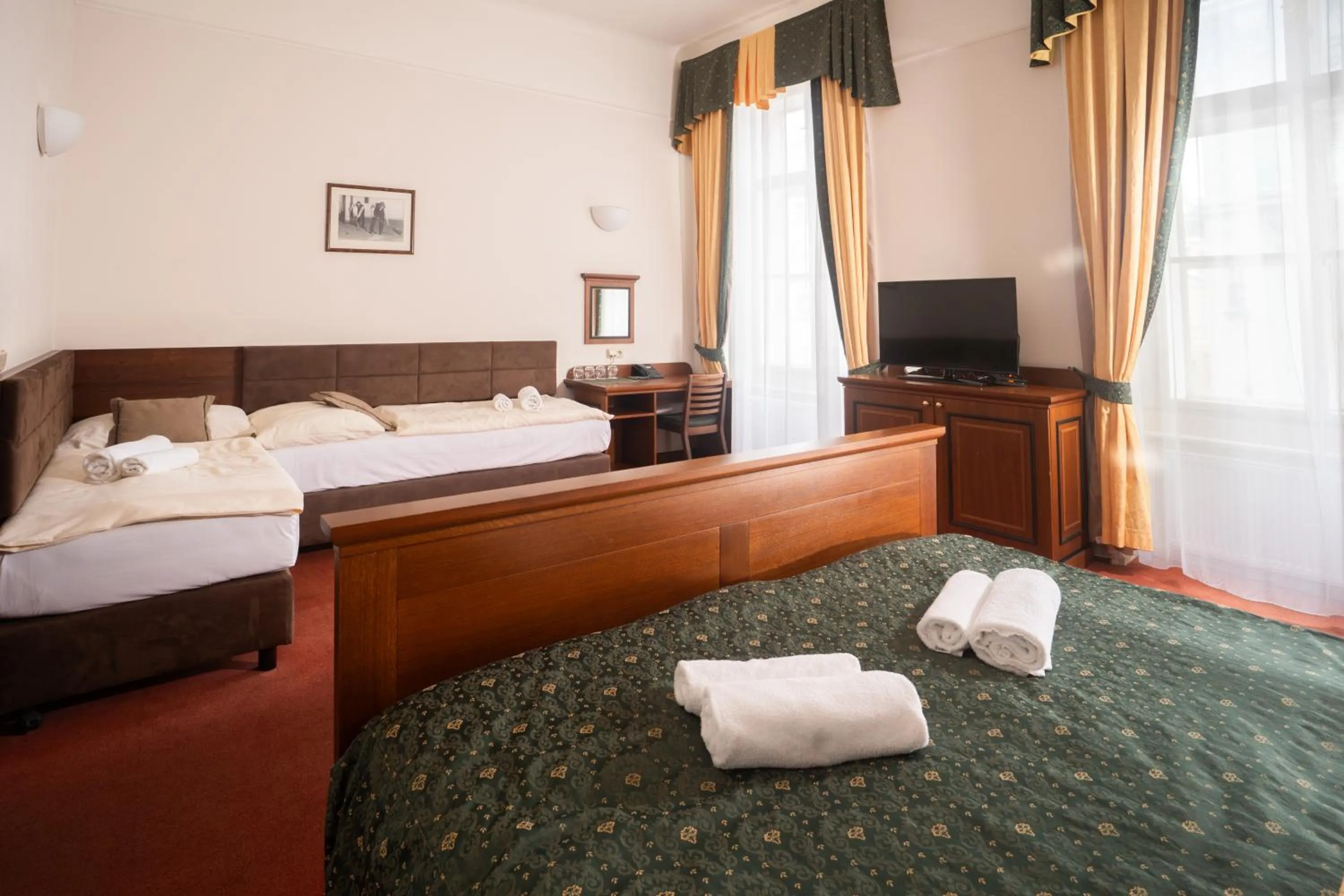 Bedroom, Bed in U Medvidku-Brewery Hotel