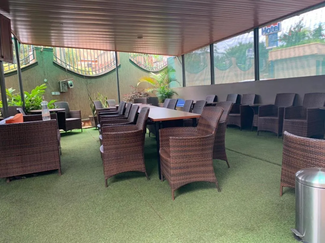 hair dresser in Avesta Hotel