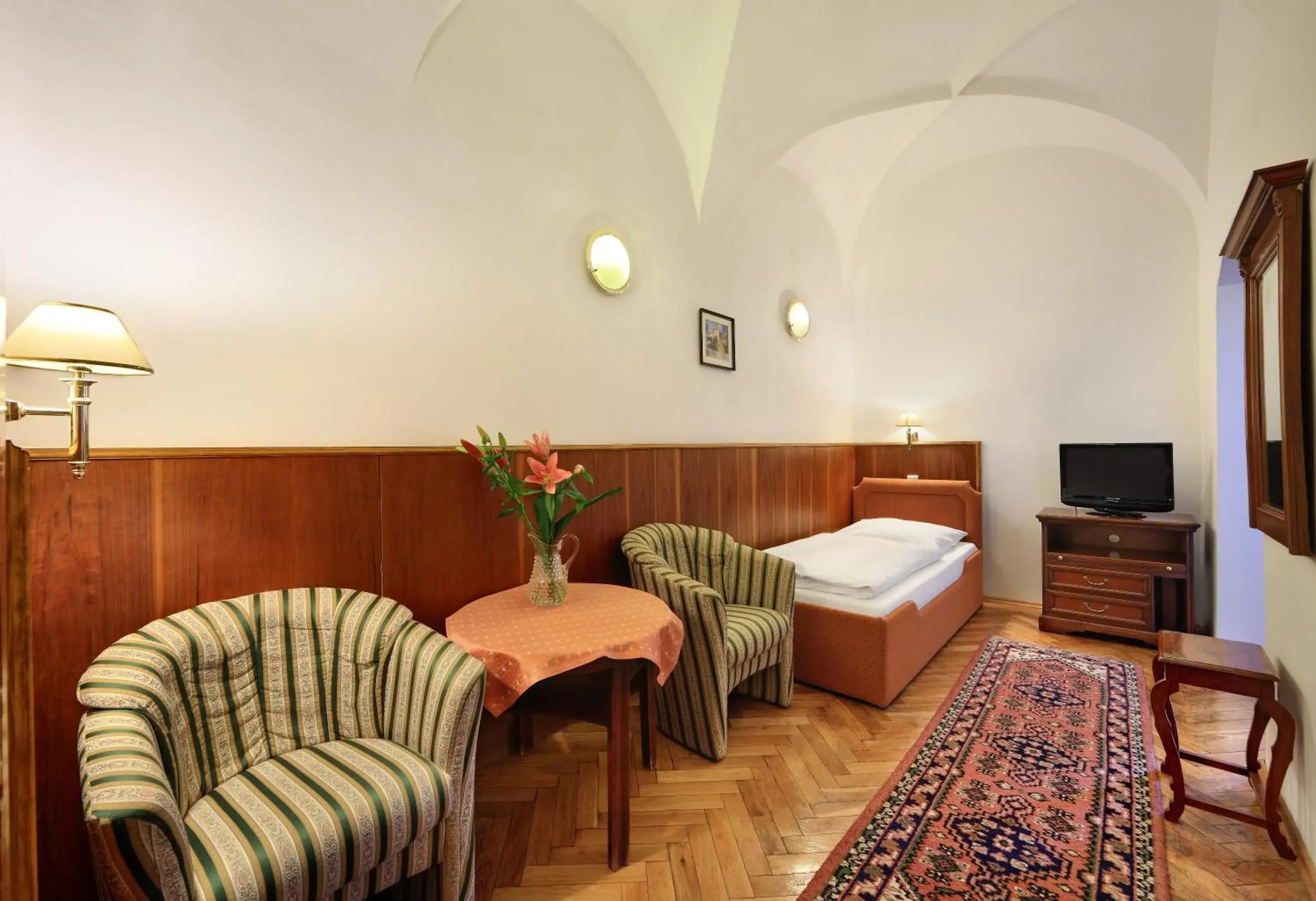 Classic Twin Room in Hotel Konvice Classic Twin Room in Hotel Konvice