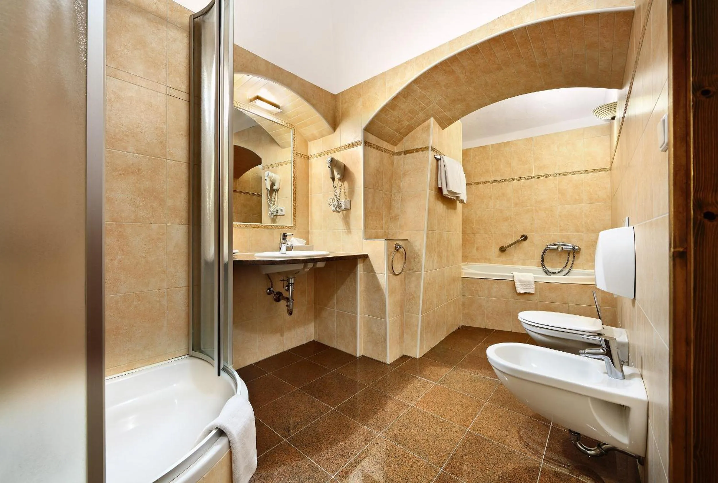 Shower in Hotel Konvice