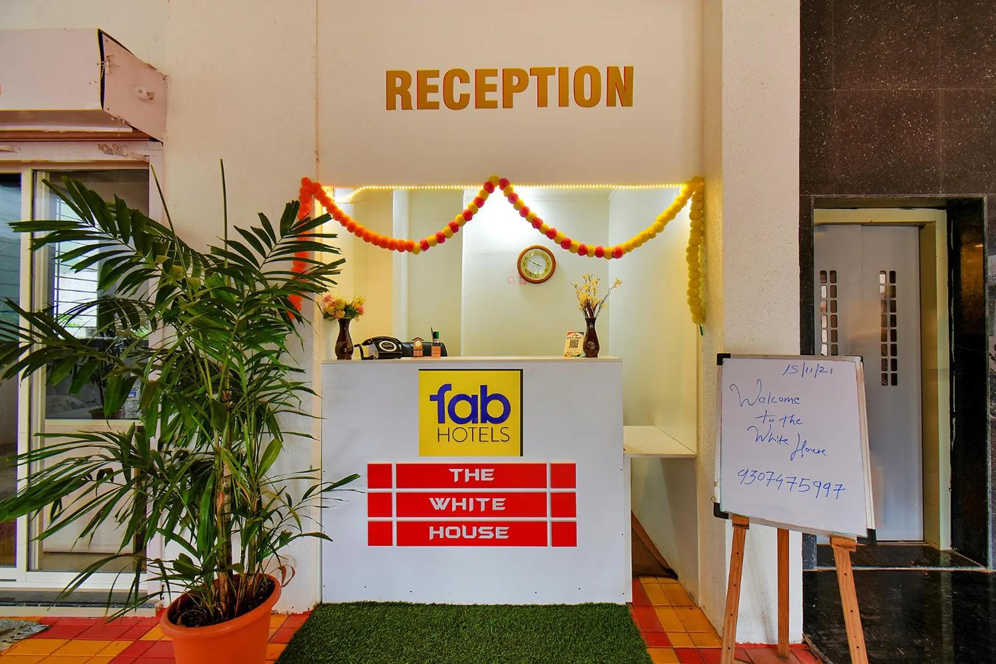 Lobby or reception in FabHotel White House - Nr Sinhagad speciality Hospital