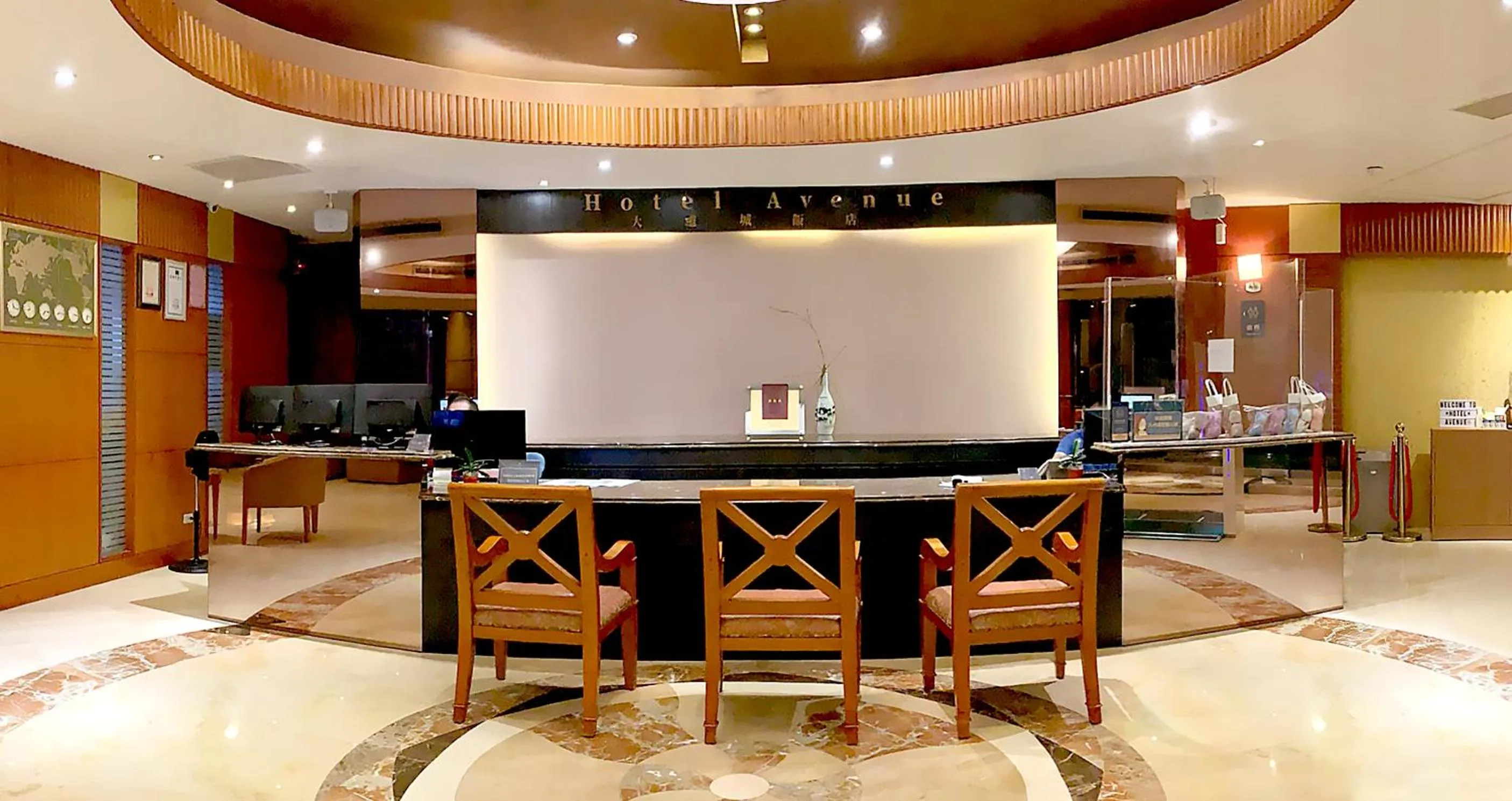 Seating area in Hotel Avenue