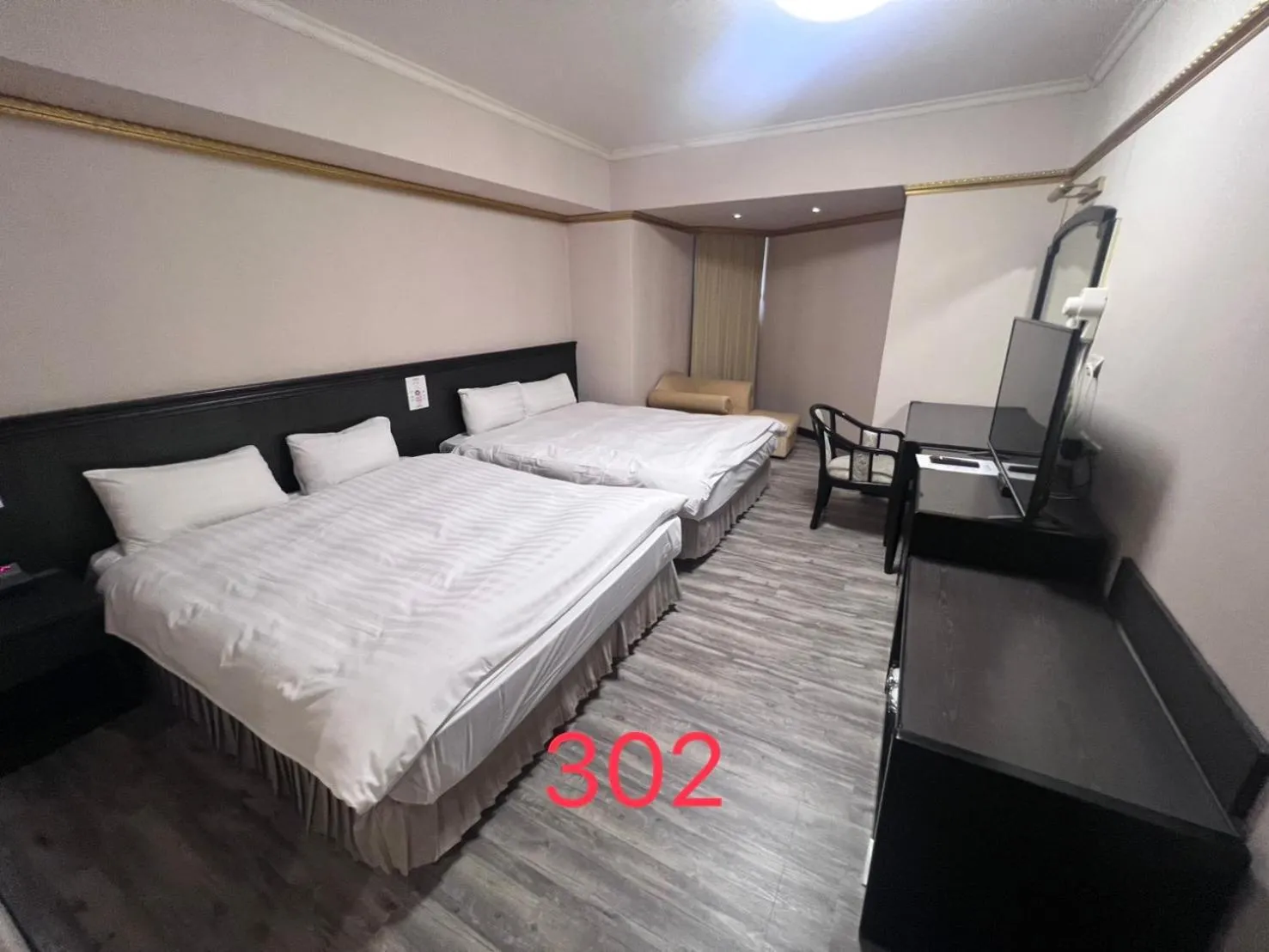 Bedroom, Bed in Hotel Avenue