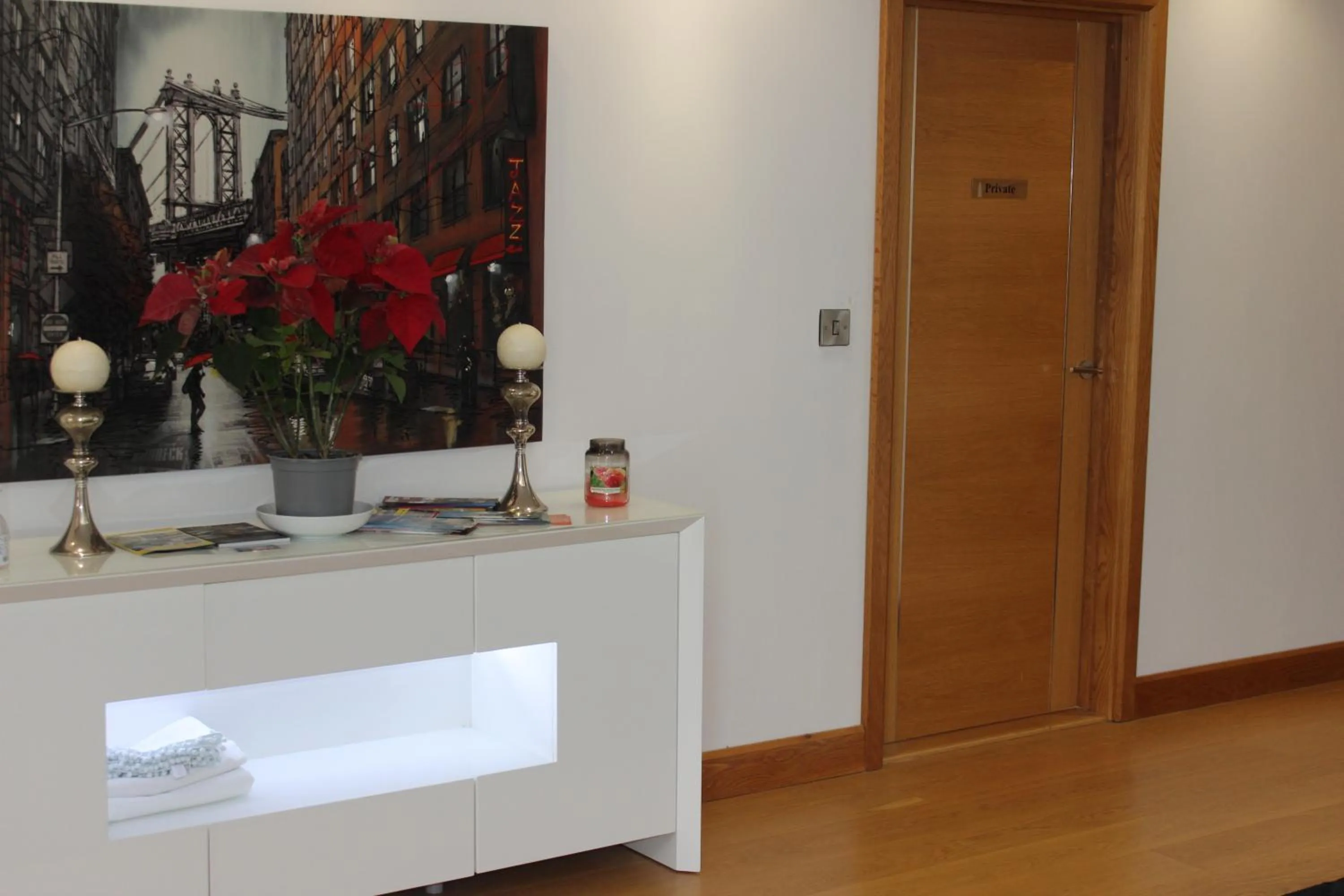 Property building in Seren Las, Tenby