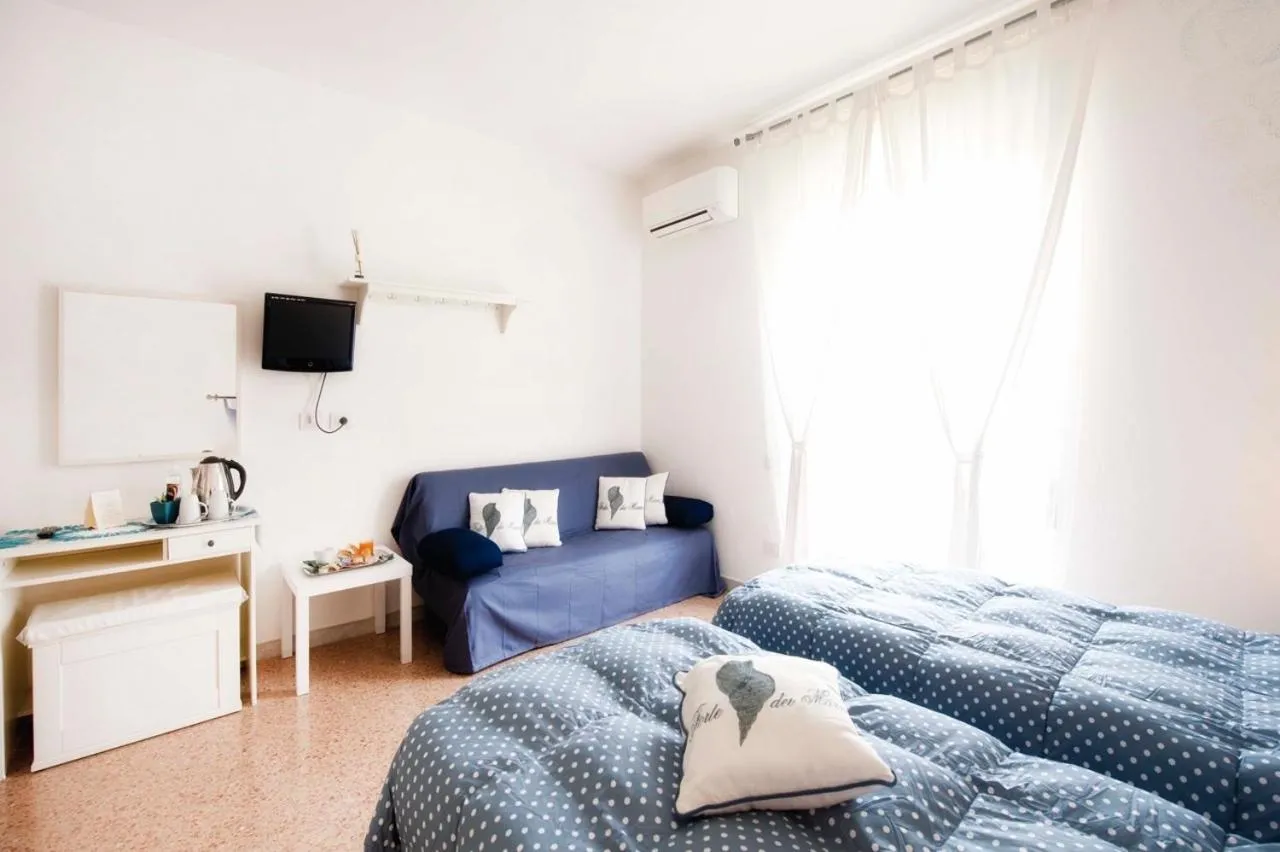 Photo of the whole room, Bed in A due Passi