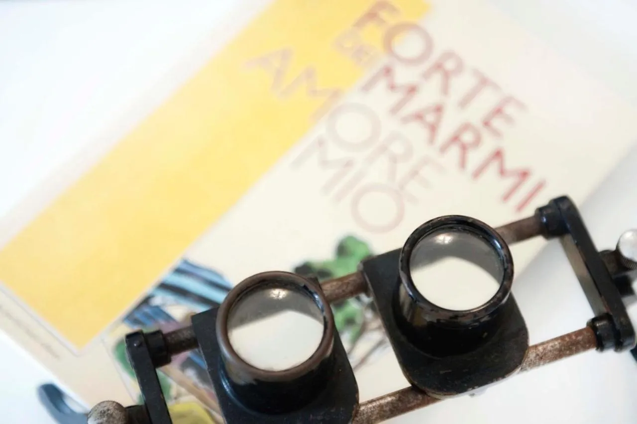 Decorative detail in A due Passi