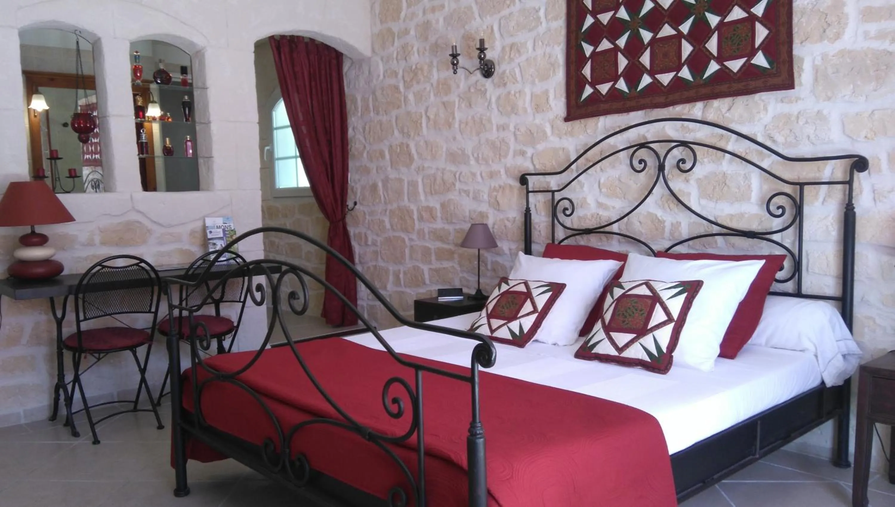 Photo of the whole room, Bed in Chez Isabelle et Guy B&B