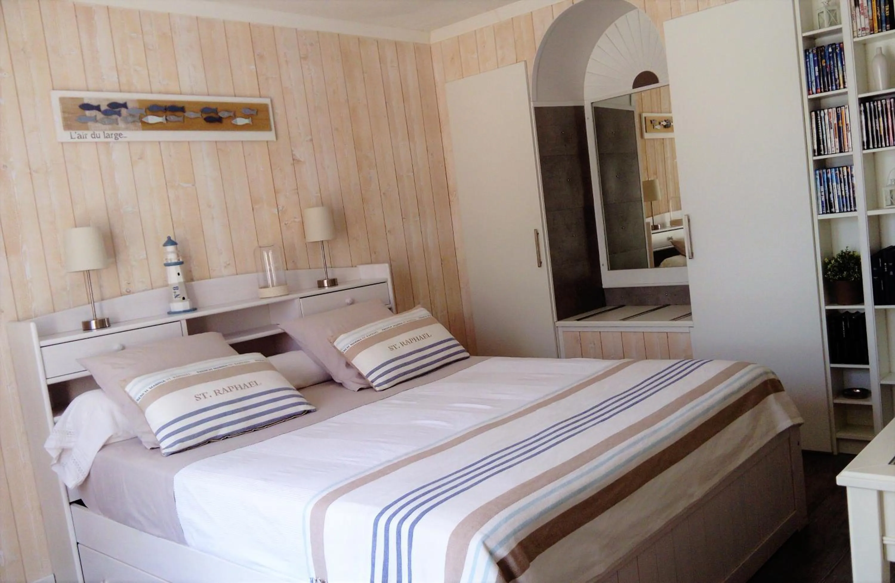 Bedroom, Bed in Chez Isabelle et Guy B&B