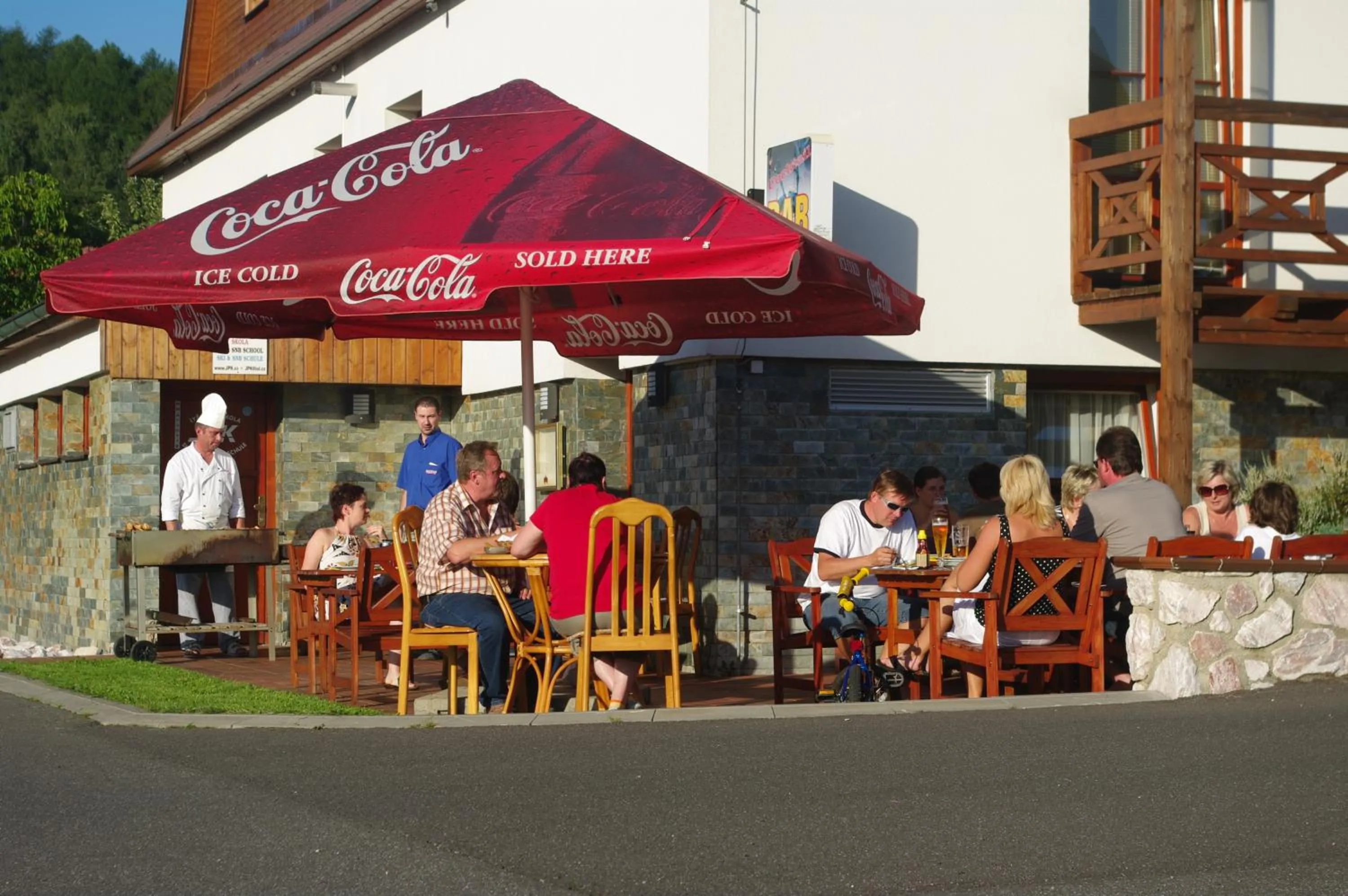 BBQ facilities in Hotel Helena