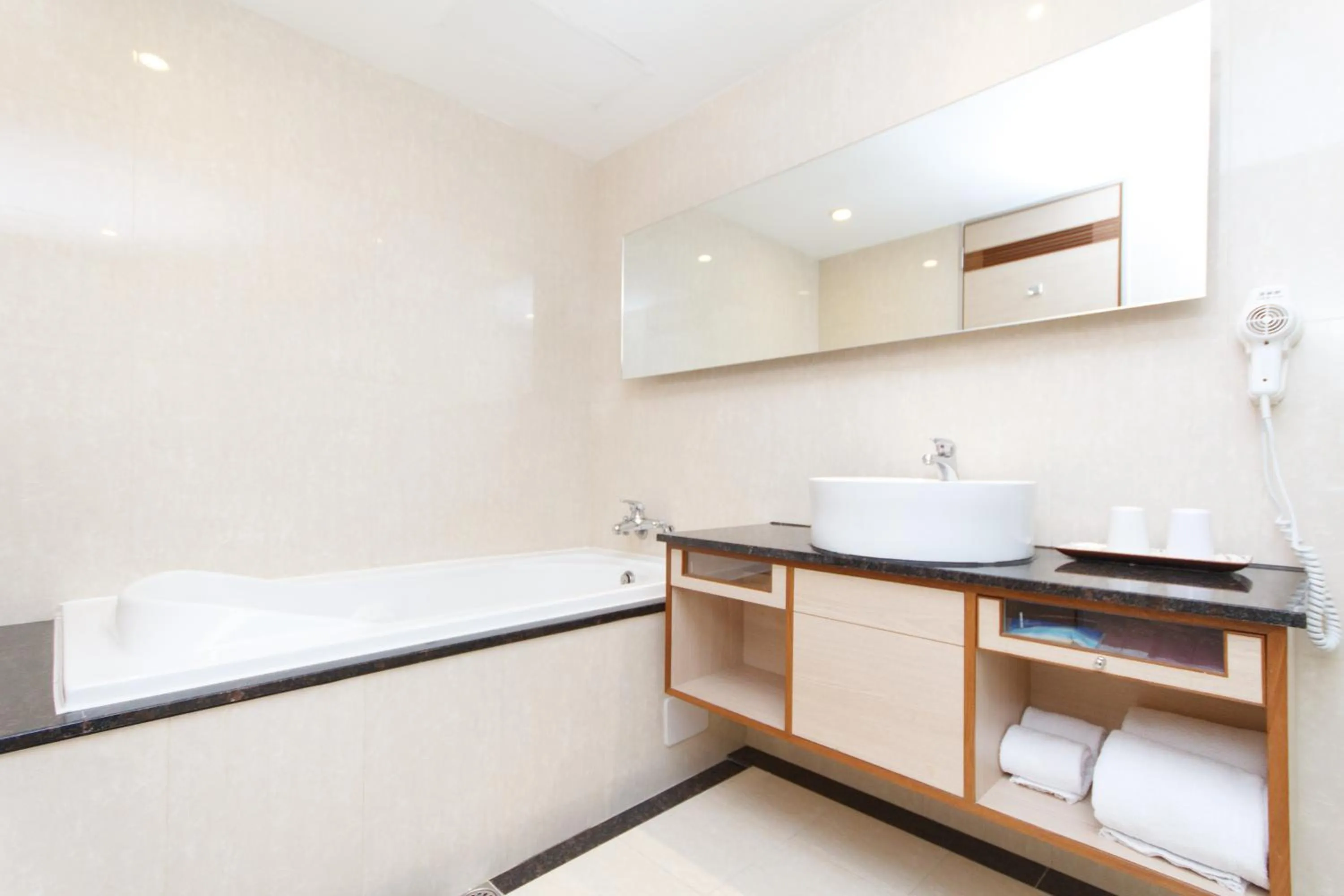 Bathroom, Bed in SLV Hotel Group-SLV Business Hotel