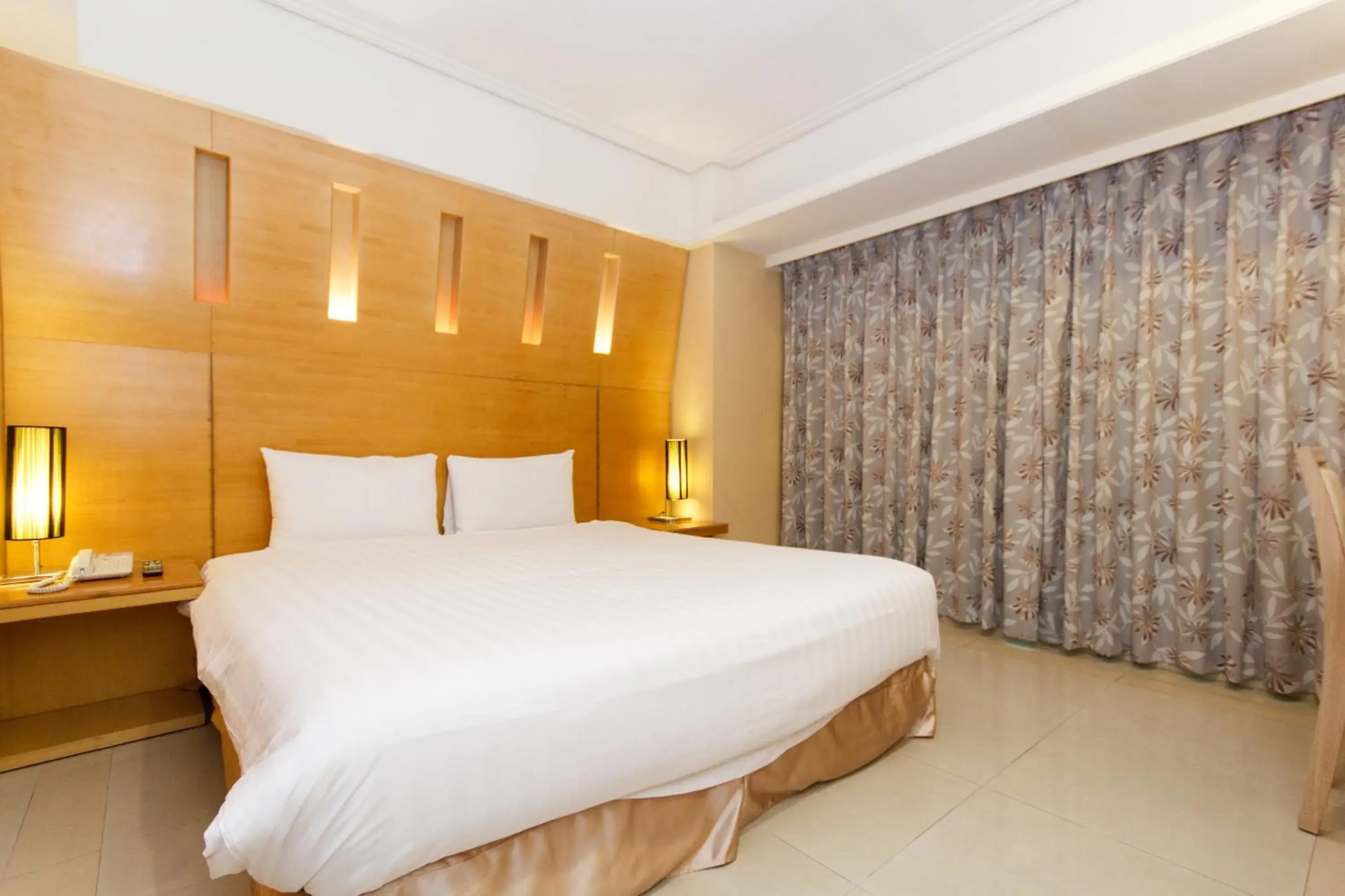 Deluxe Quadruple Room in SLV Hotel Group-SLV Business Hotel Deluxe Quadruple Room in SLV Hotel Group-SLV Business Hotel