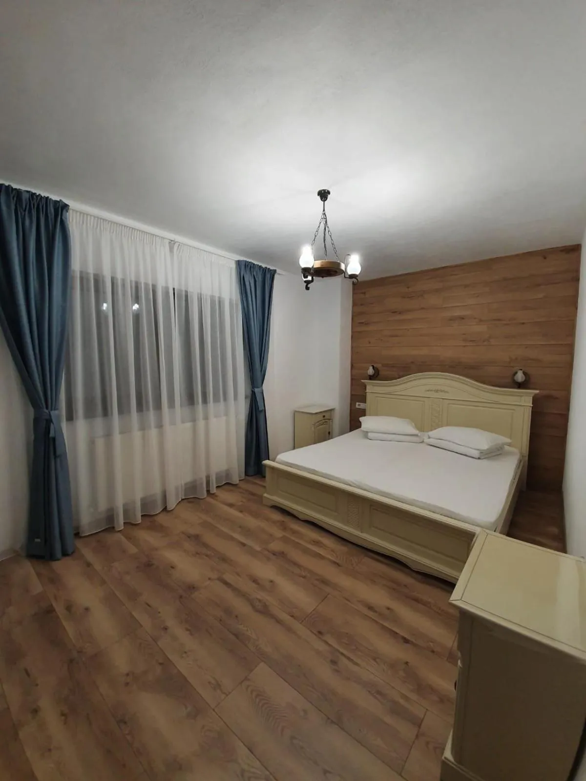 Photo of the whole room in Pensiunea Iasmina si Pescarul