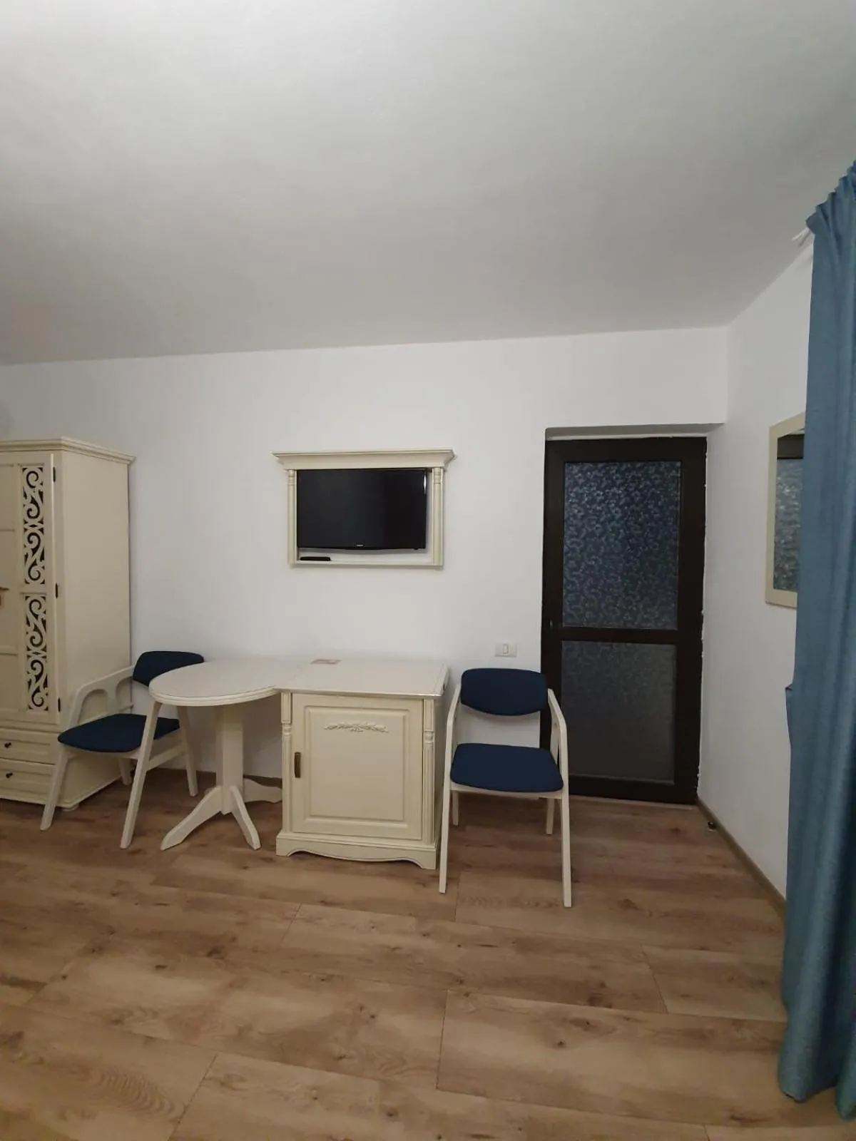 Photo of the whole room in Pensiunea Iasmina si Pescarul
