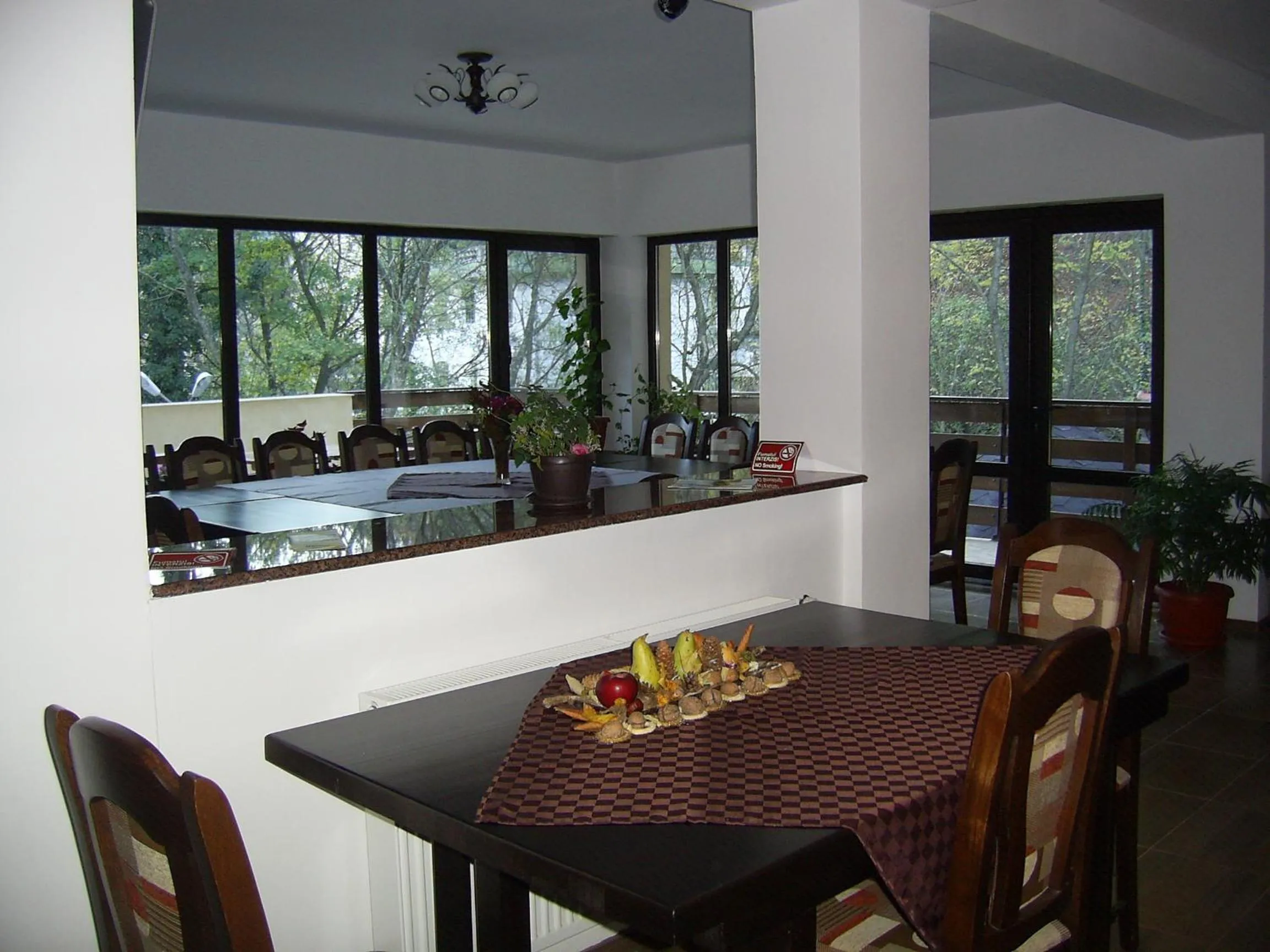 Restaurant/places to eat in Pensiunea Iasmina si Pescarul