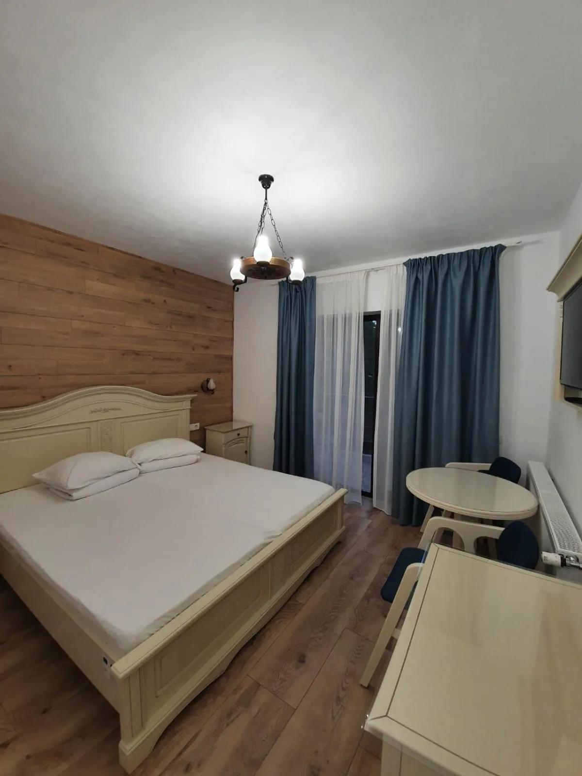 Photo of the whole room in Pensiunea Iasmina si Pescarul