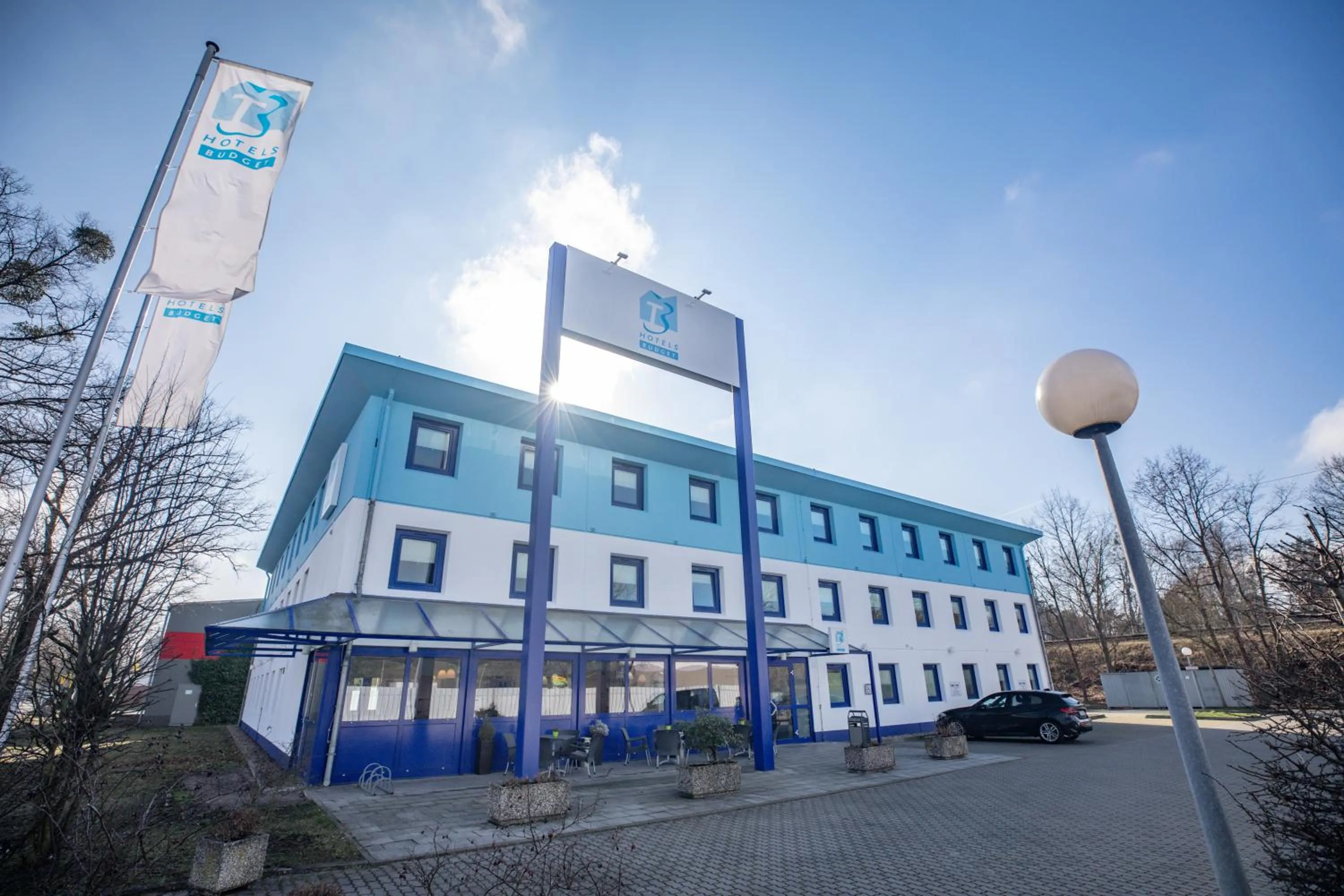 Property building in T3 Budget Berlin Hennigsdorf