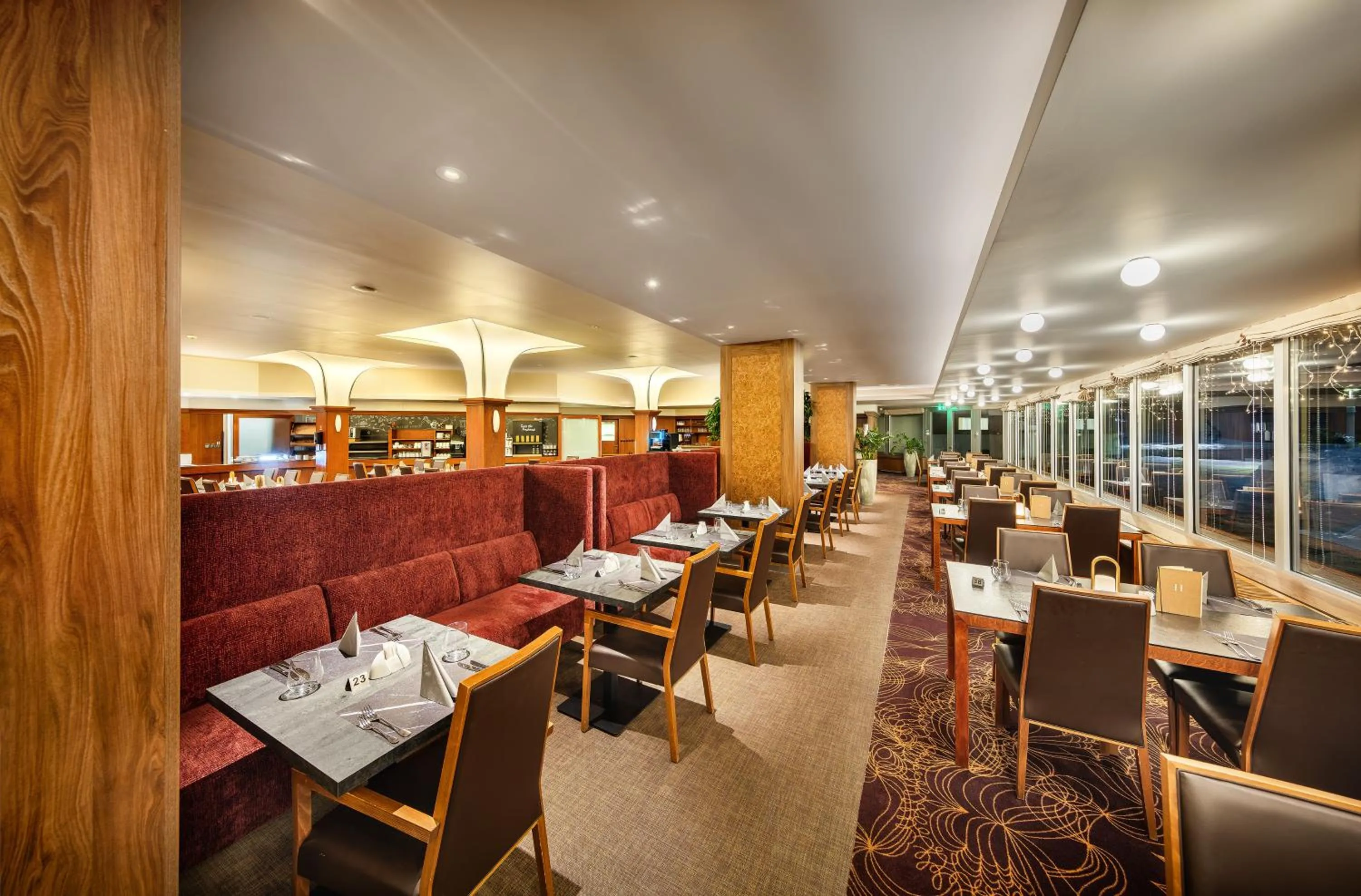 Restaurant/places to eat in Harmony Hotel