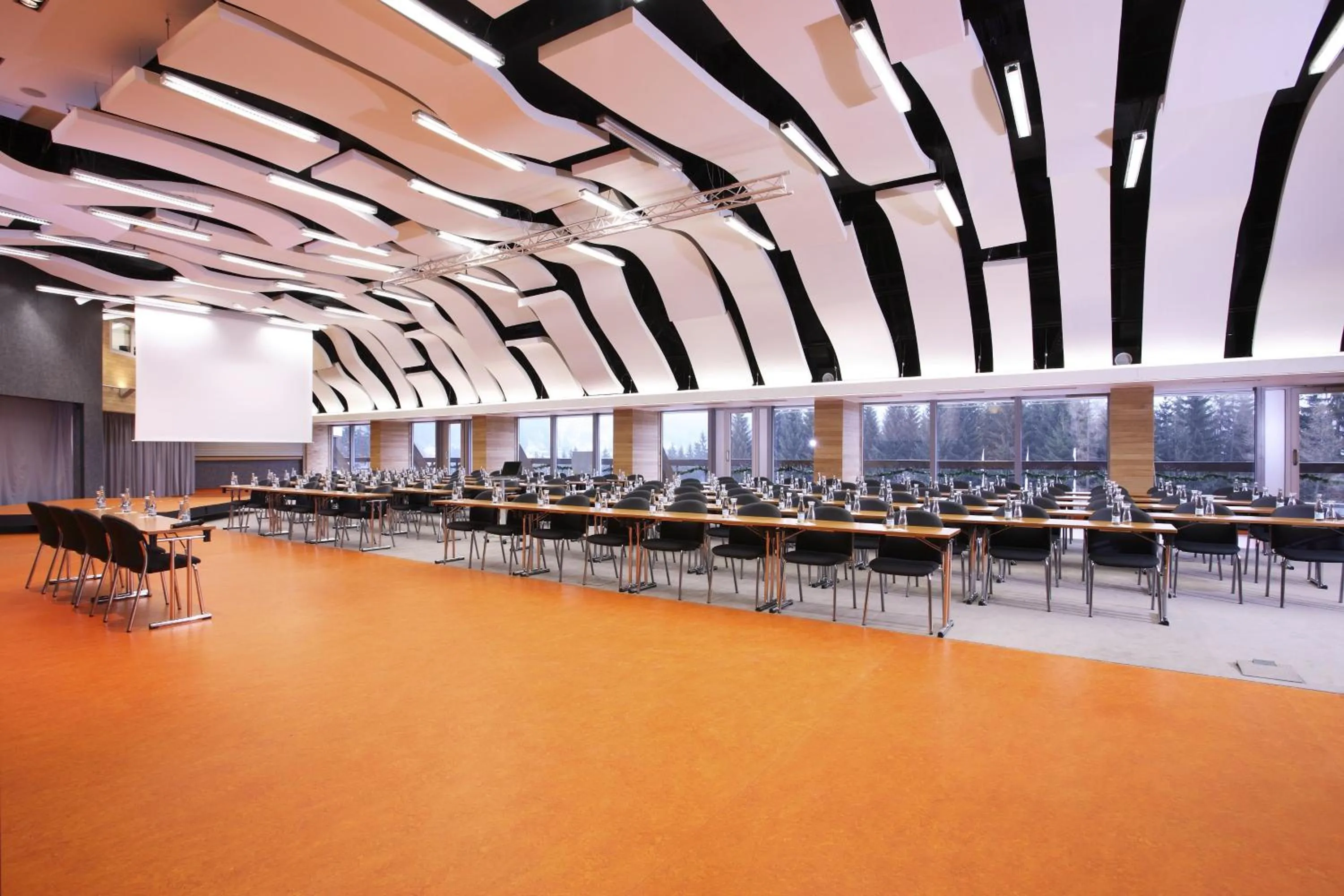 Business facilities in Harmony Hotel