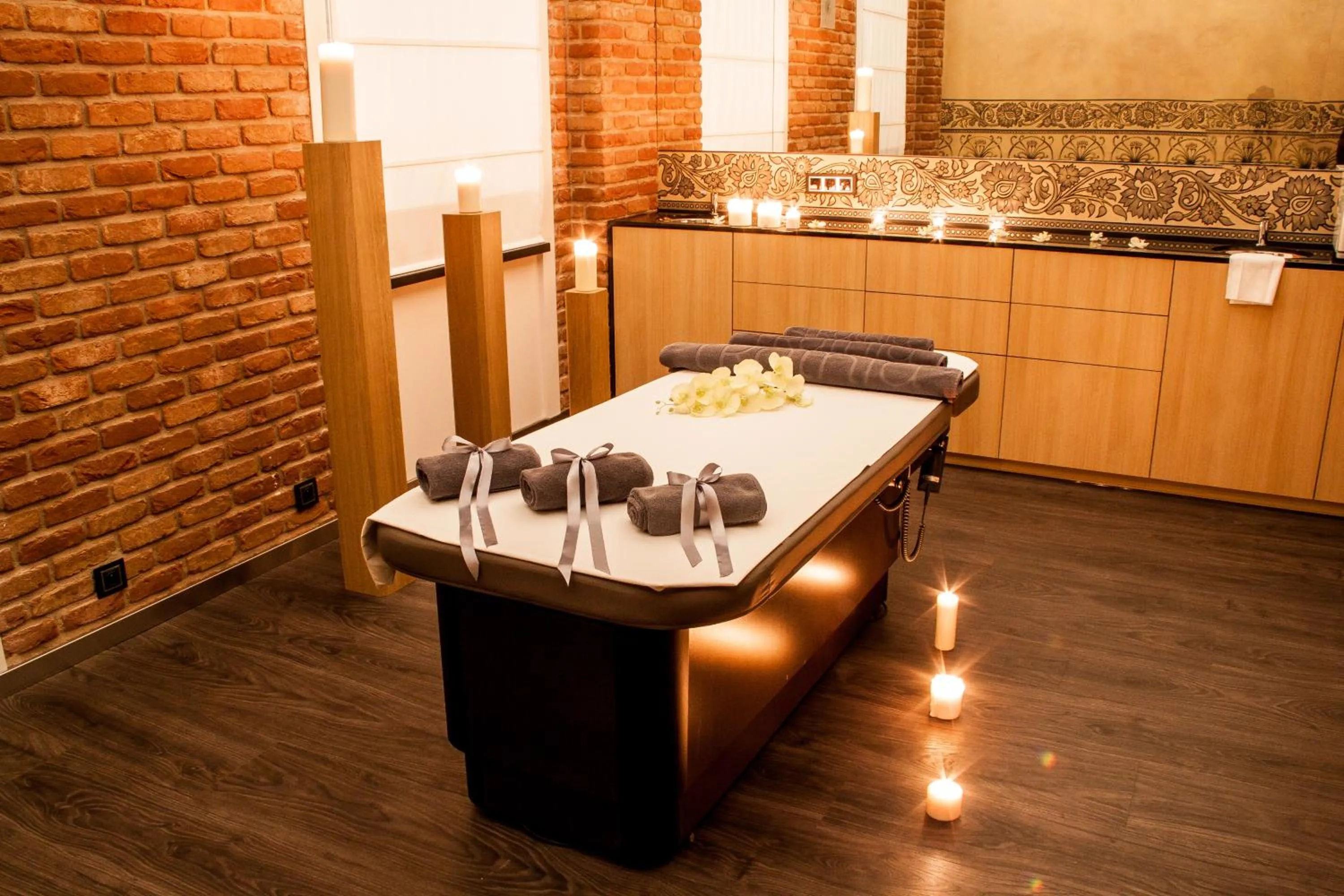 Massage in Fabryka Wełny Hotel & Spa