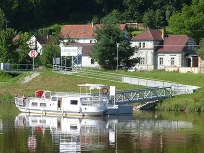Off site in Záviš z Falkenštejna