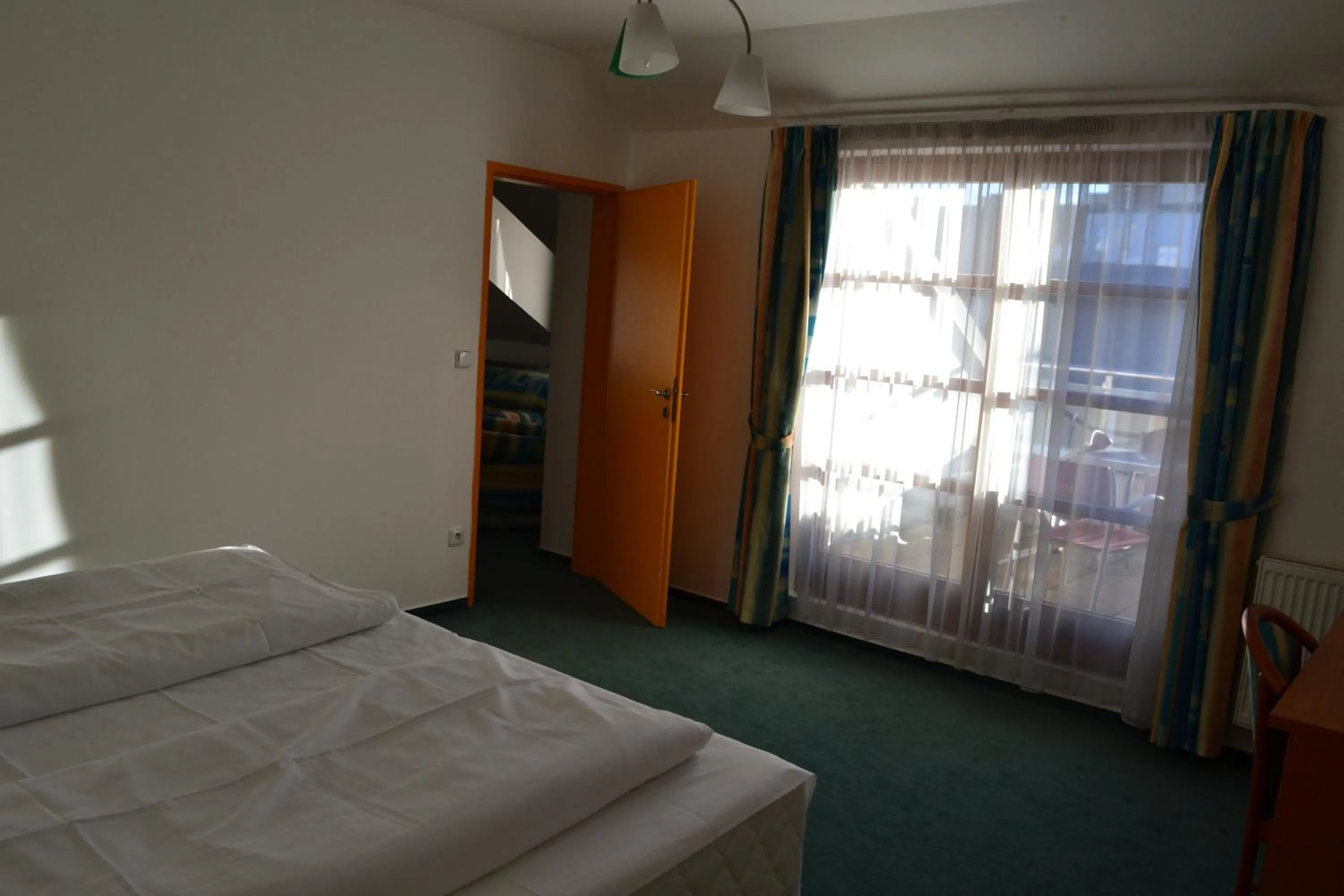 Day, Bed in Hotel Dvorak