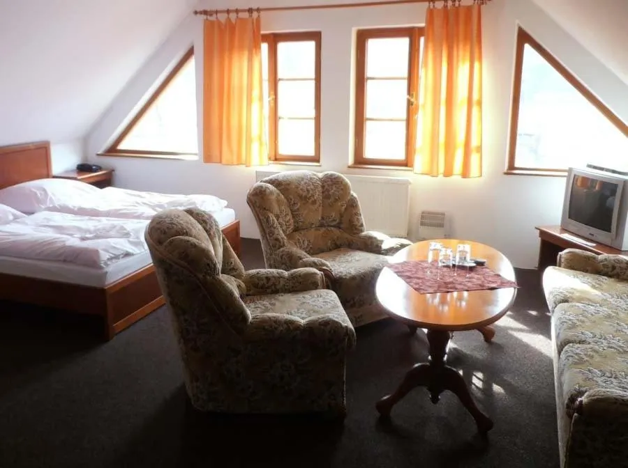 Photo of the whole room in Hotel Klor