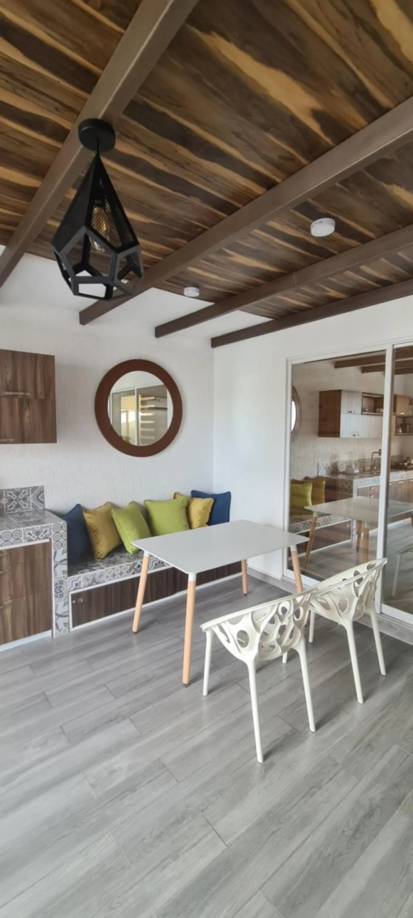 Dining area in Penthouse con Roof Garden, experiencia sin igual.