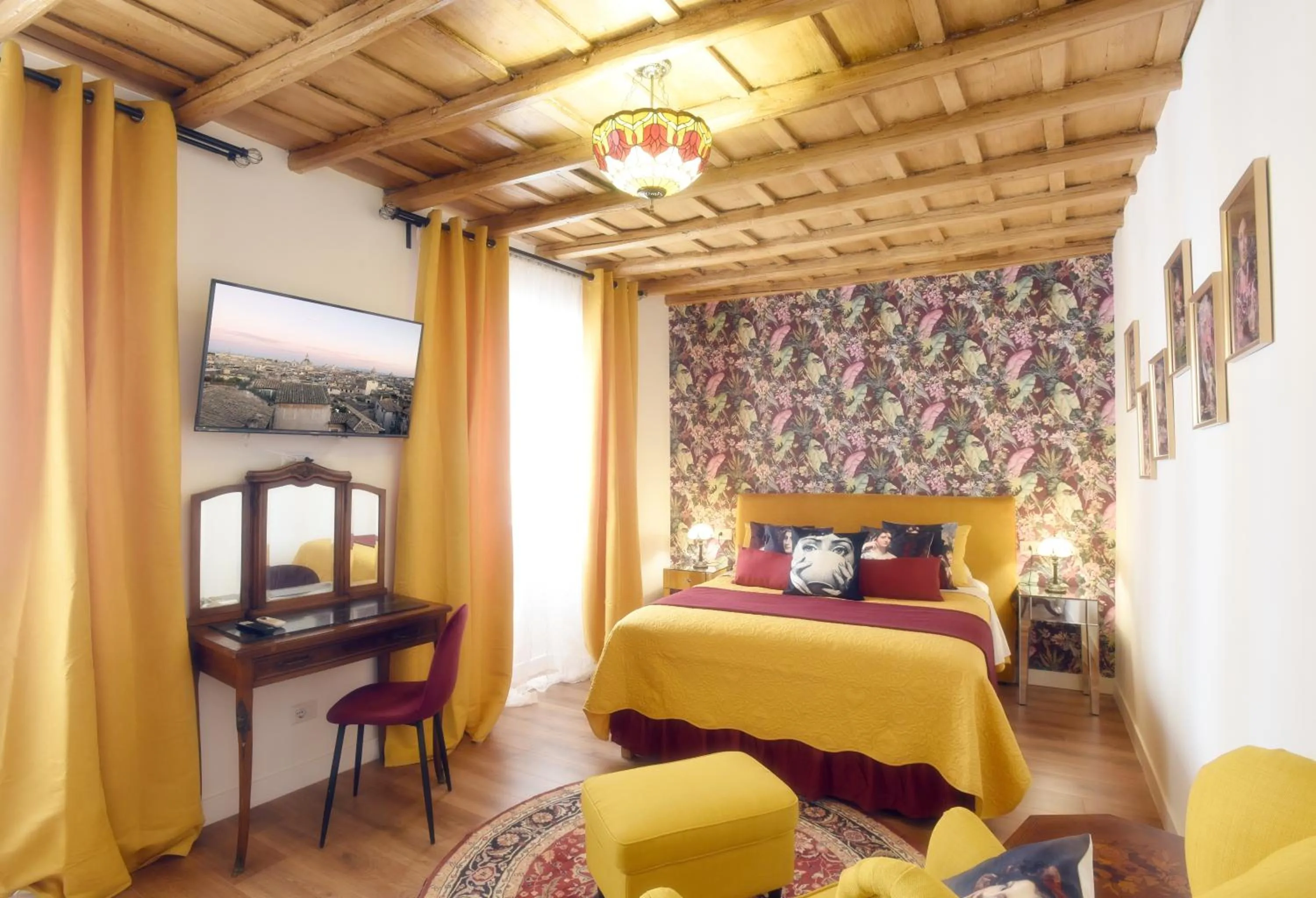 TV and multimedia, Bed in B&B Ventisei Scalini A Trastevere