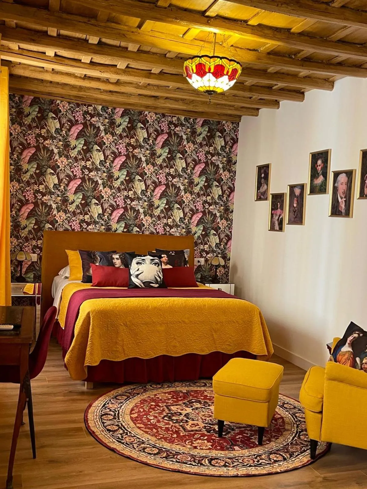 Bedroom, Bed in B&B Ventisei Scalini A Trastevere
