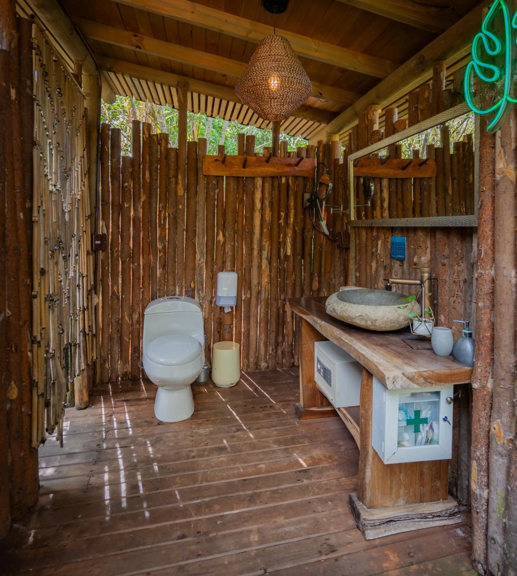Bathroom in BubbleSky Glamping Guatapé