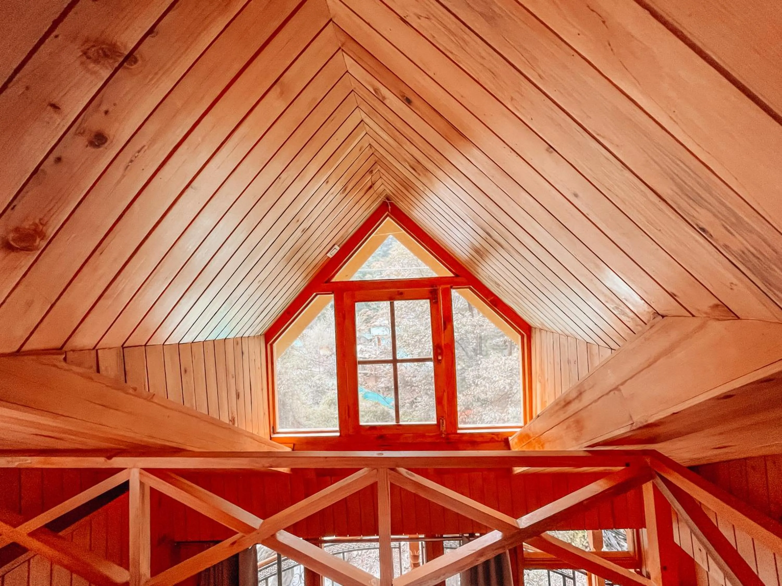 Property building in Madpackers Jibhi - Of Streamsides & Waterfalls