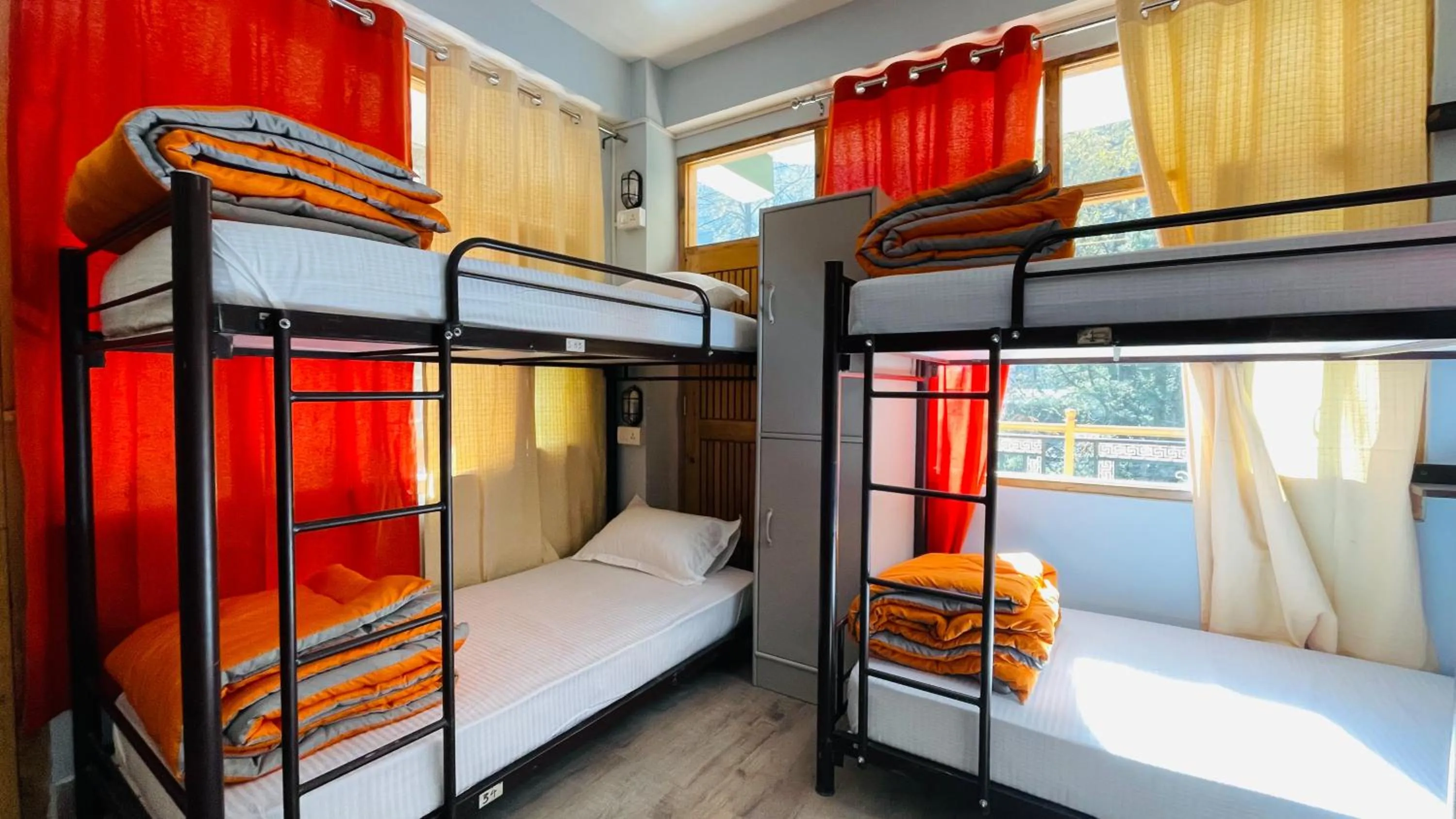 Photo of the whole room, Bed in Madpackers Jibhi - Of Streamsides & Waterfalls