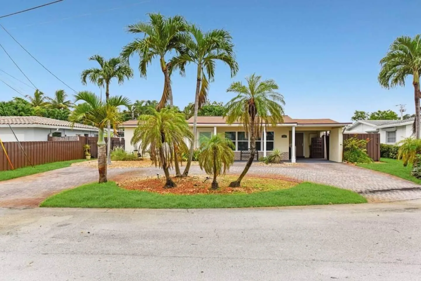 Home wpool by PMI OP Canal
