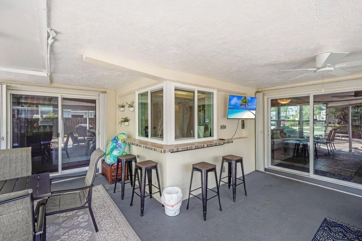 Home wpool by PMI OP Canal