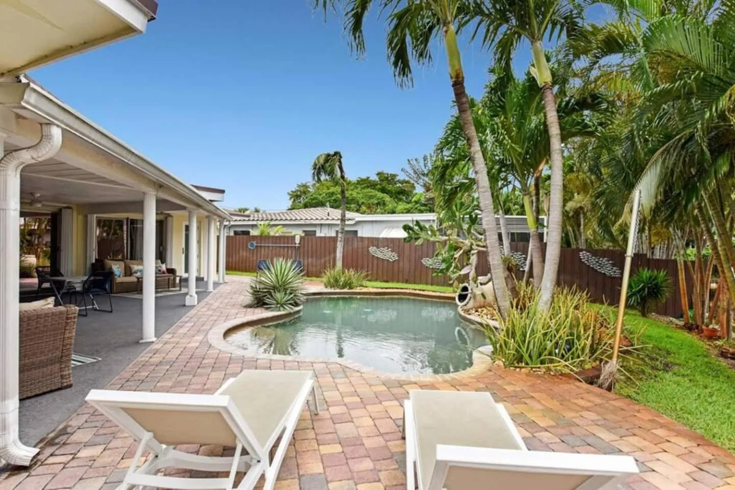 Home wpool by PMI OP Canal