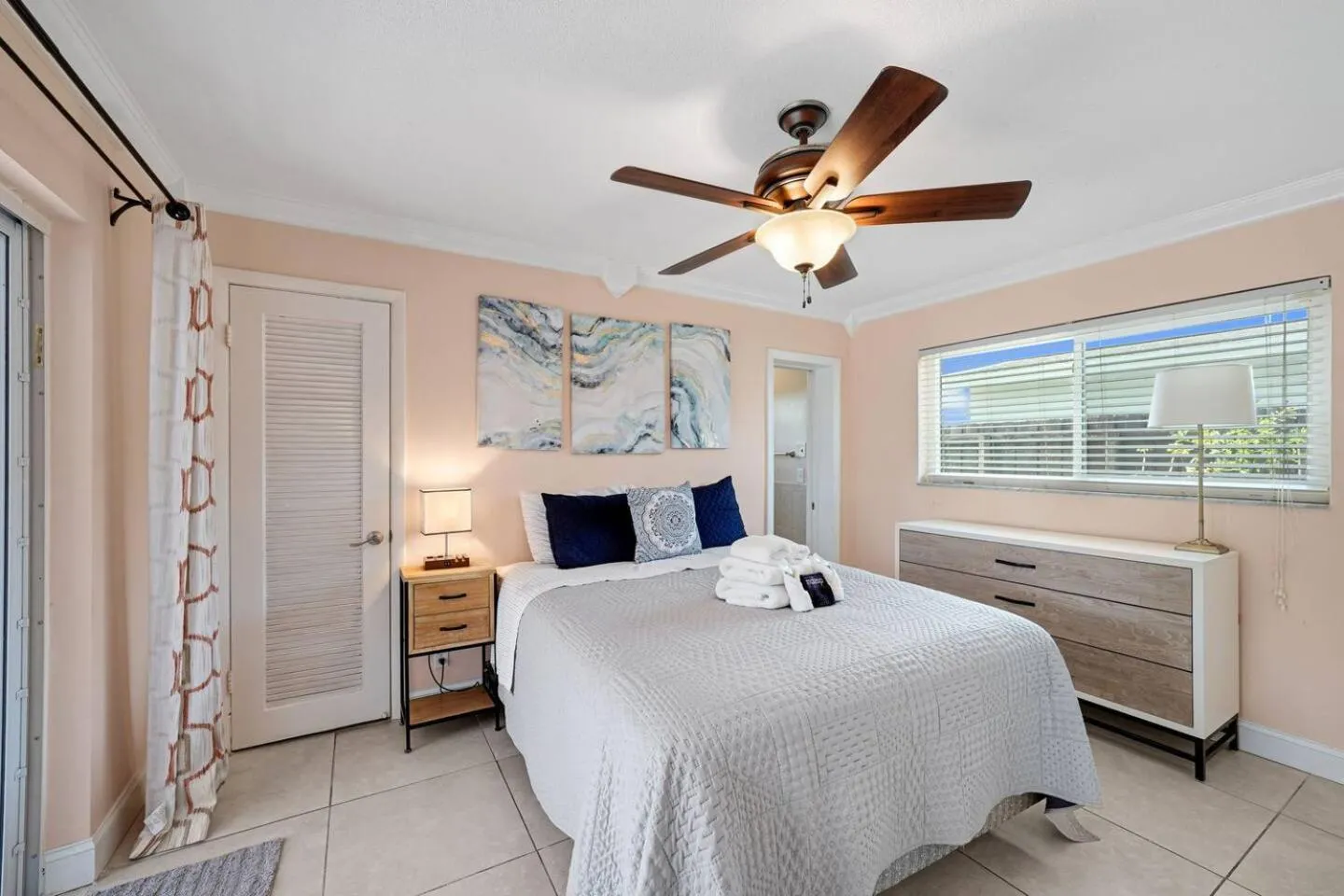 Bed in Home wpool by PMI OP Canal