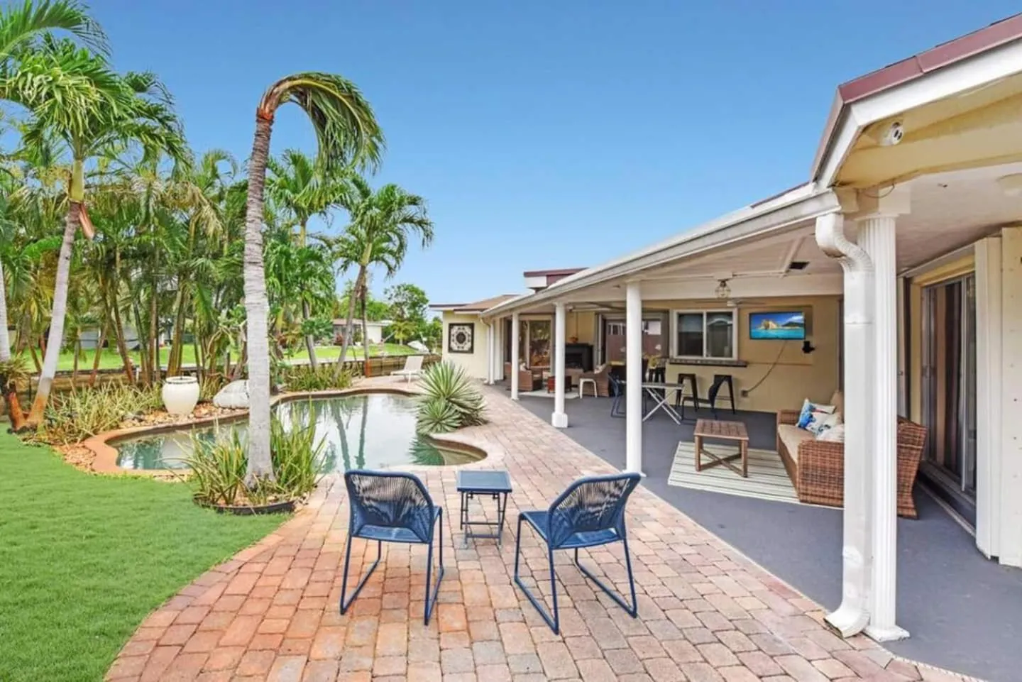 Home wpool by PMI OP Canal