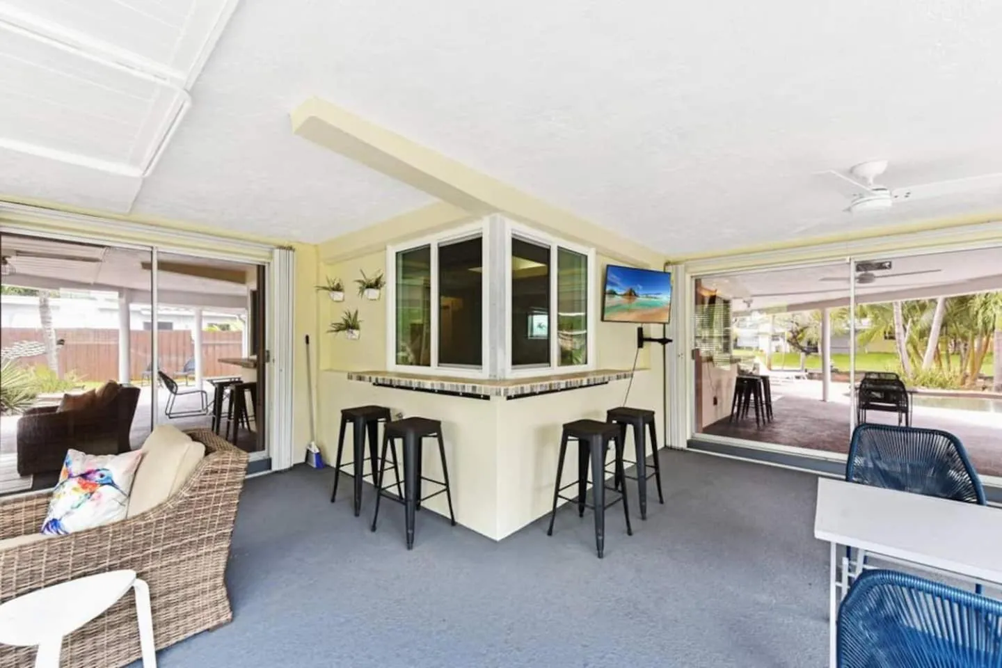 Home wpool by PMI OP Canal