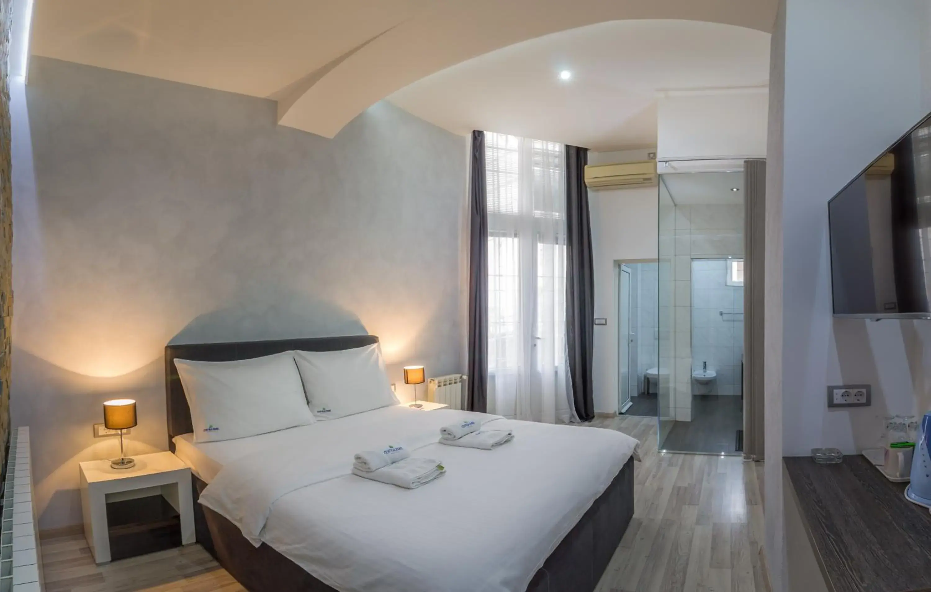 Bathroom, Bed in Central Park Residence Bathroom, Bed in Central Park Residence