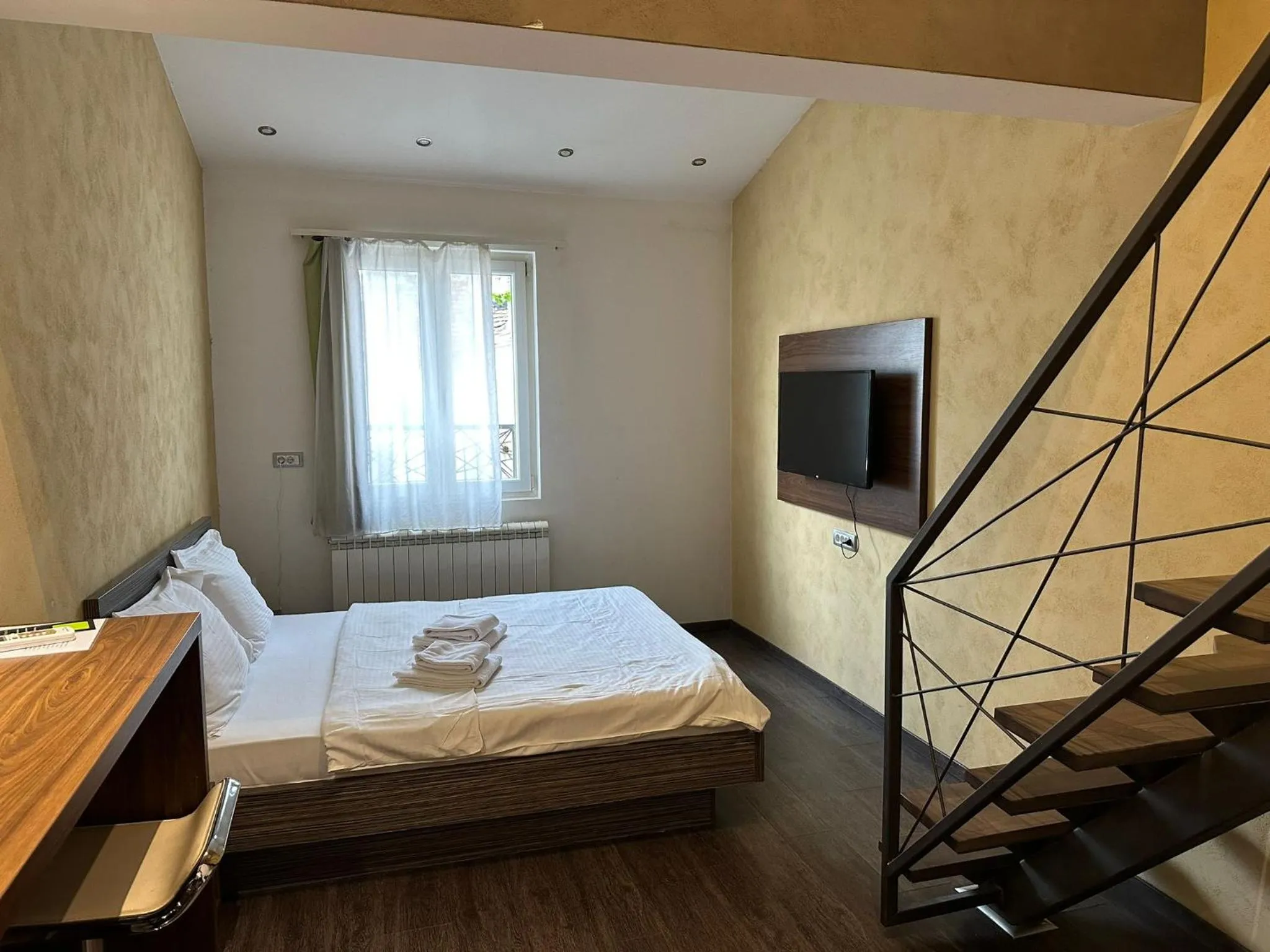 Bed in Central Park Residence