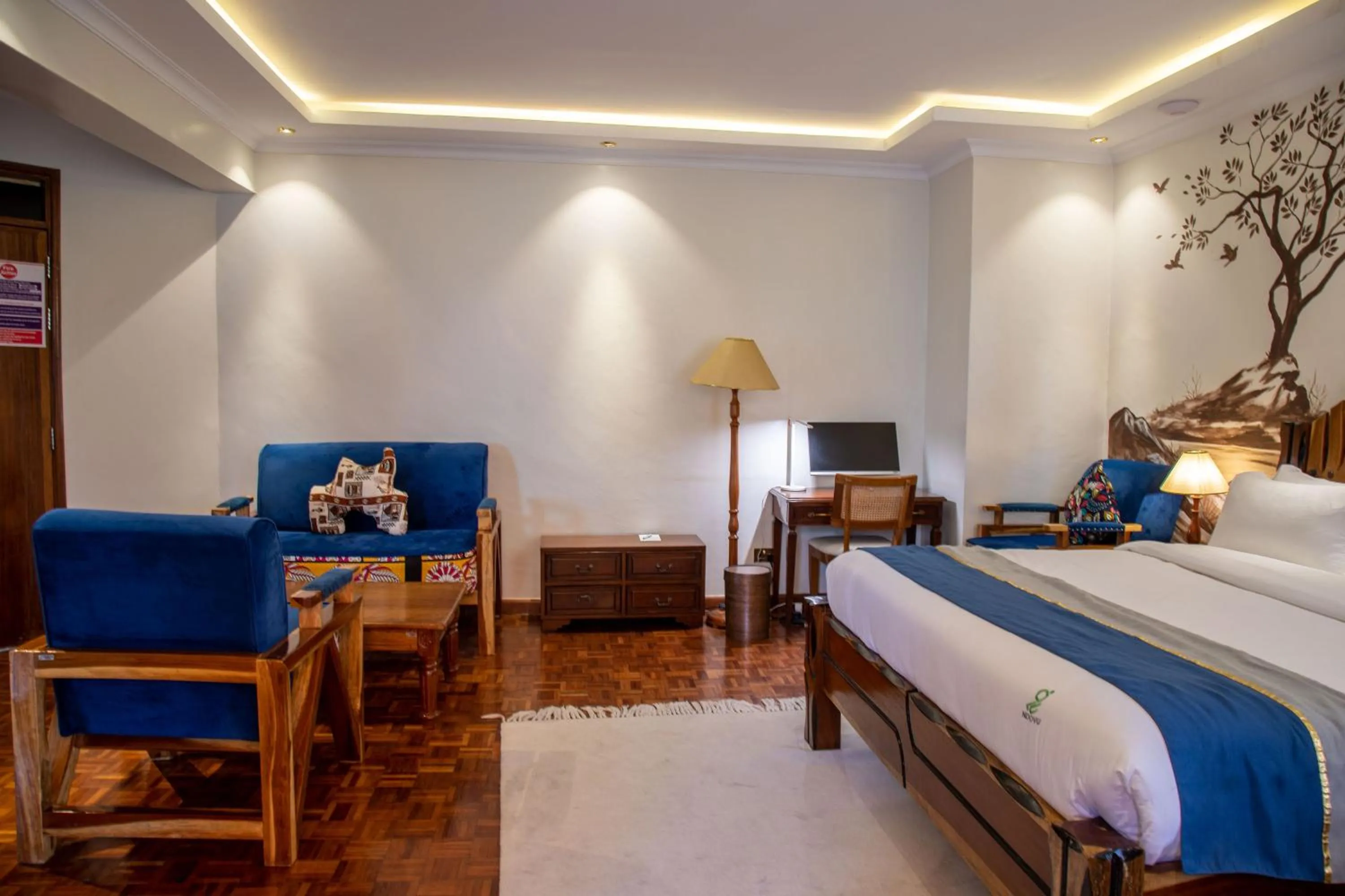 Photo of the whole room, Bed in Gigiri Lion Villas I