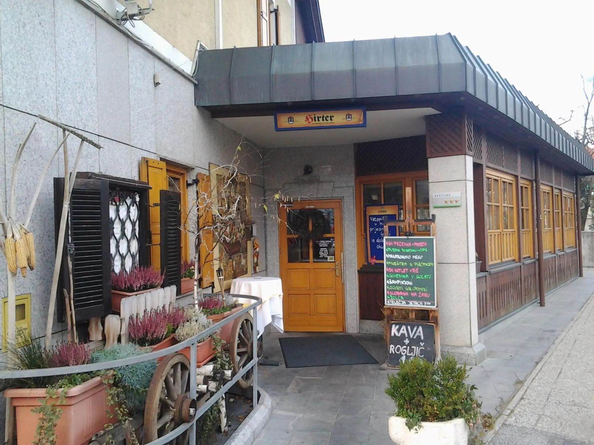 Facade/entrance in Guest House Arvaj
