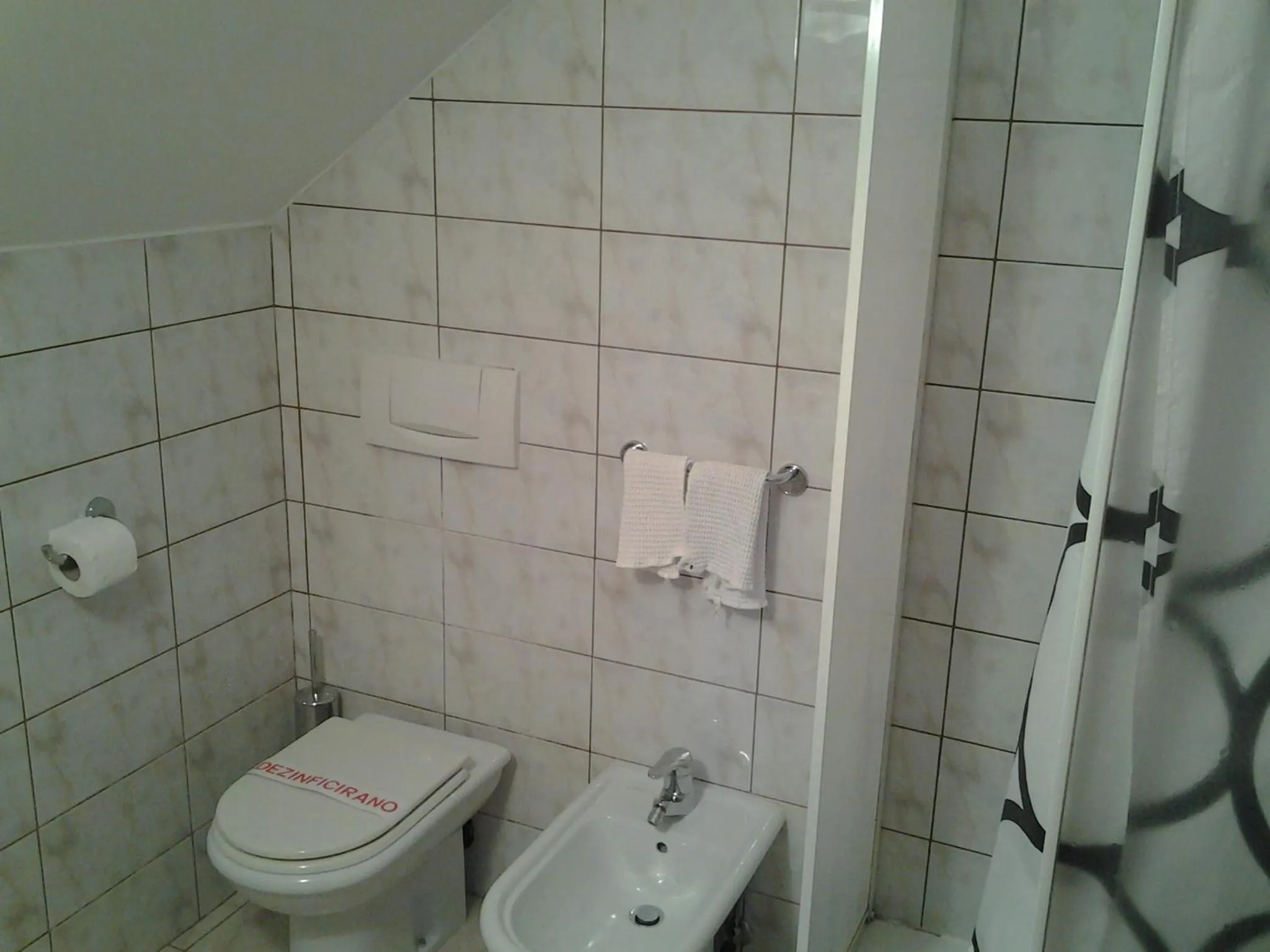 Toilet in Guest House Arvaj