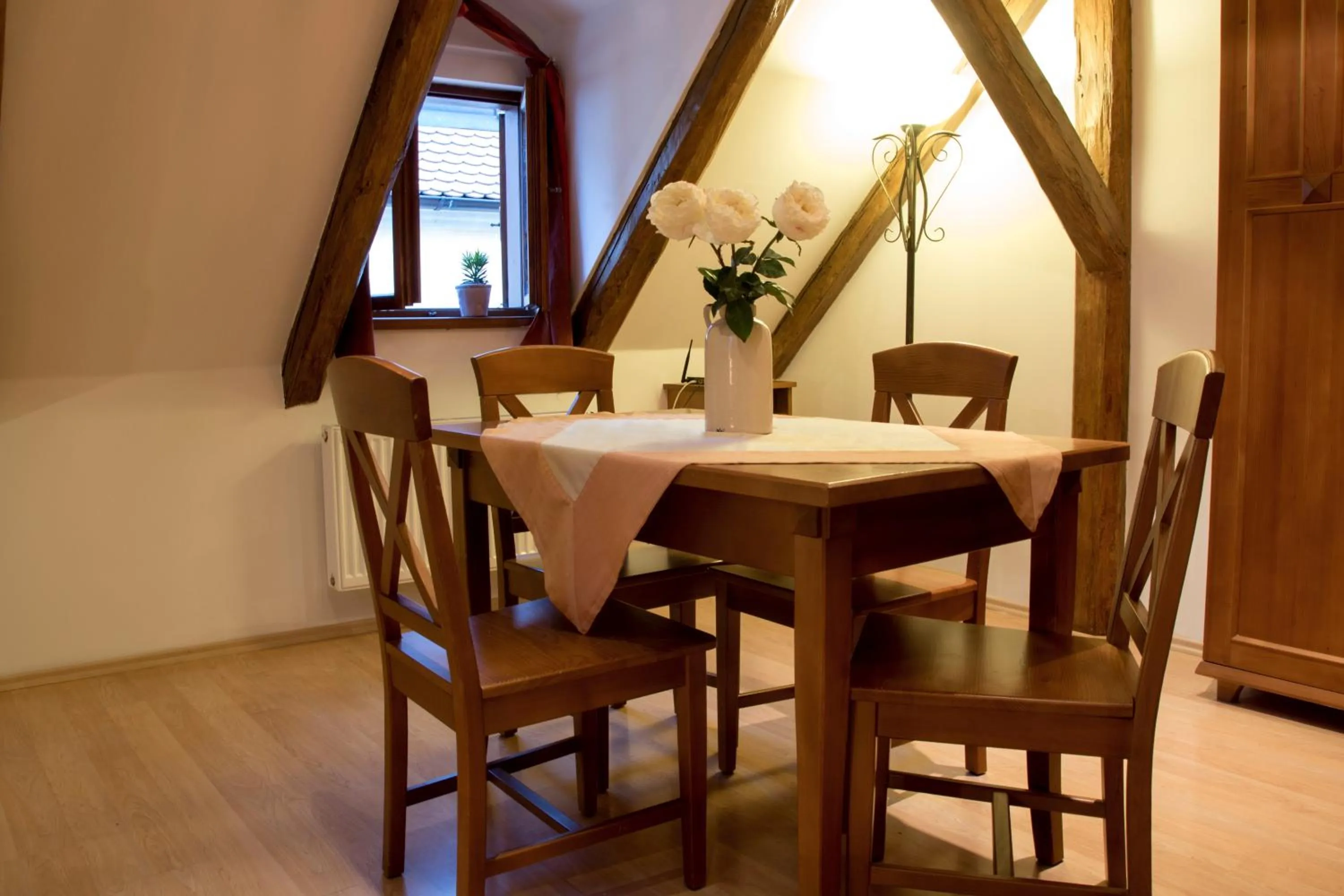 Seating area in Castle View Apartments