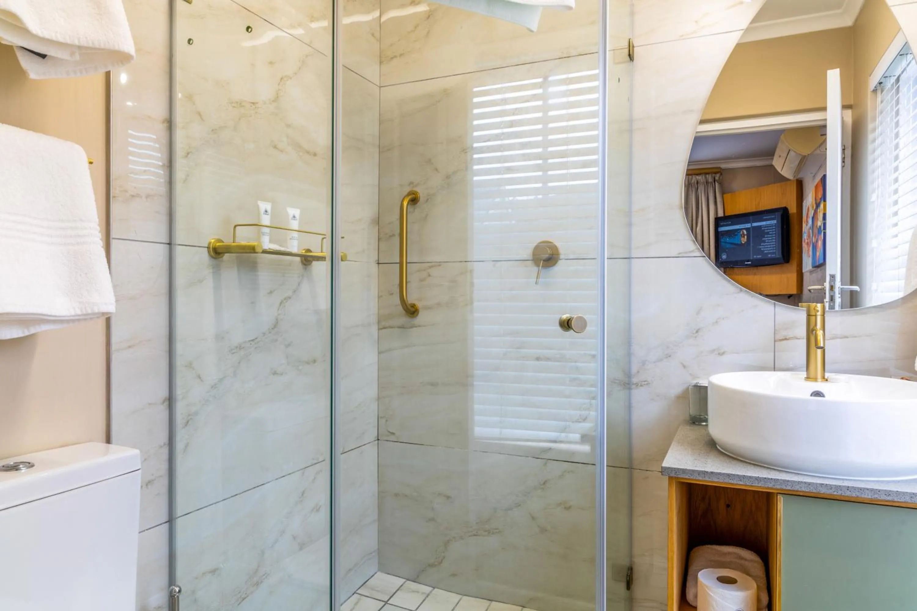 Shower in First Group Hastings Hall